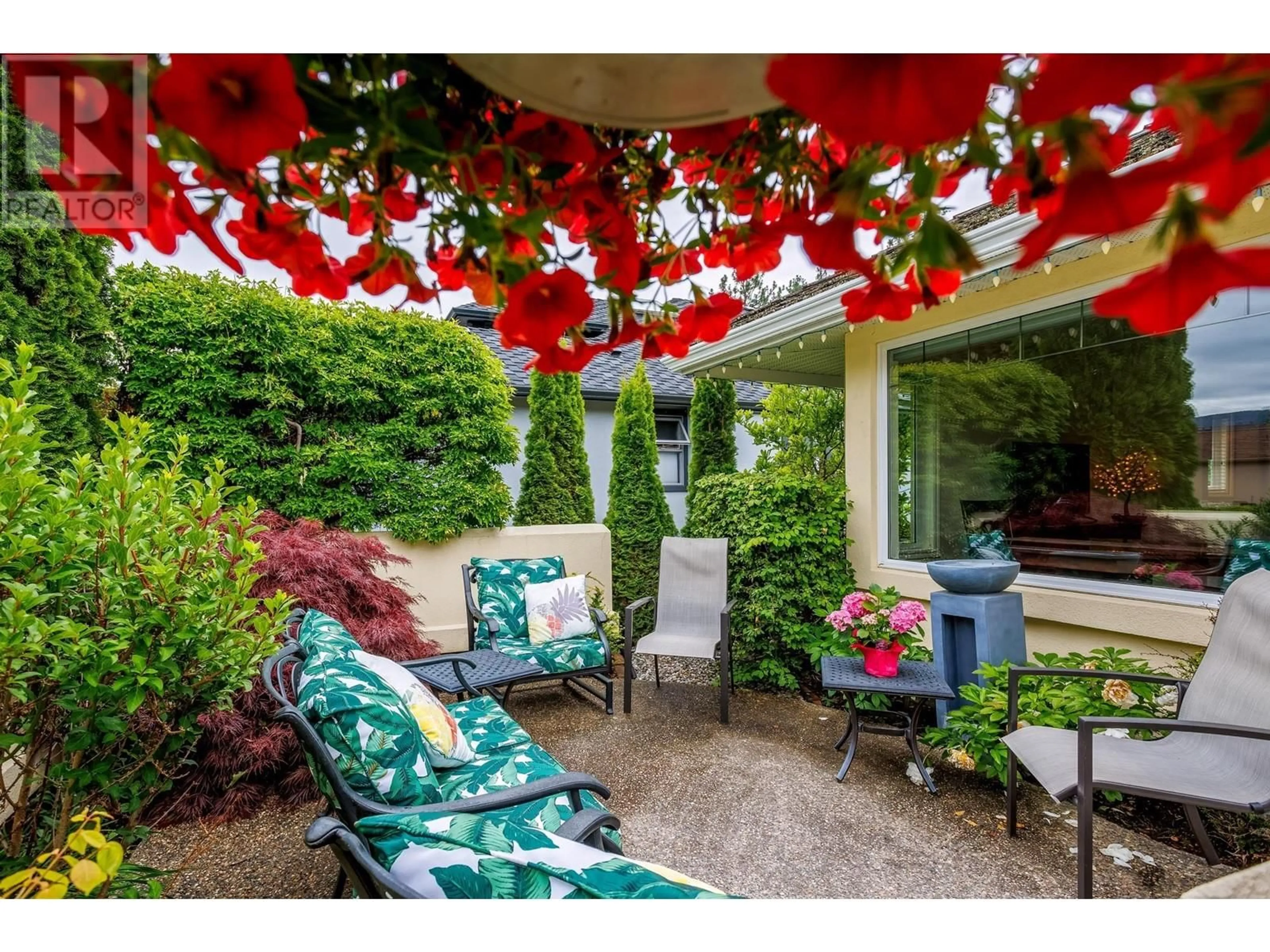 Patio, street for 3973 GALLAGHERS CIRCLE, Kelowna British Columbia V1W3Z9