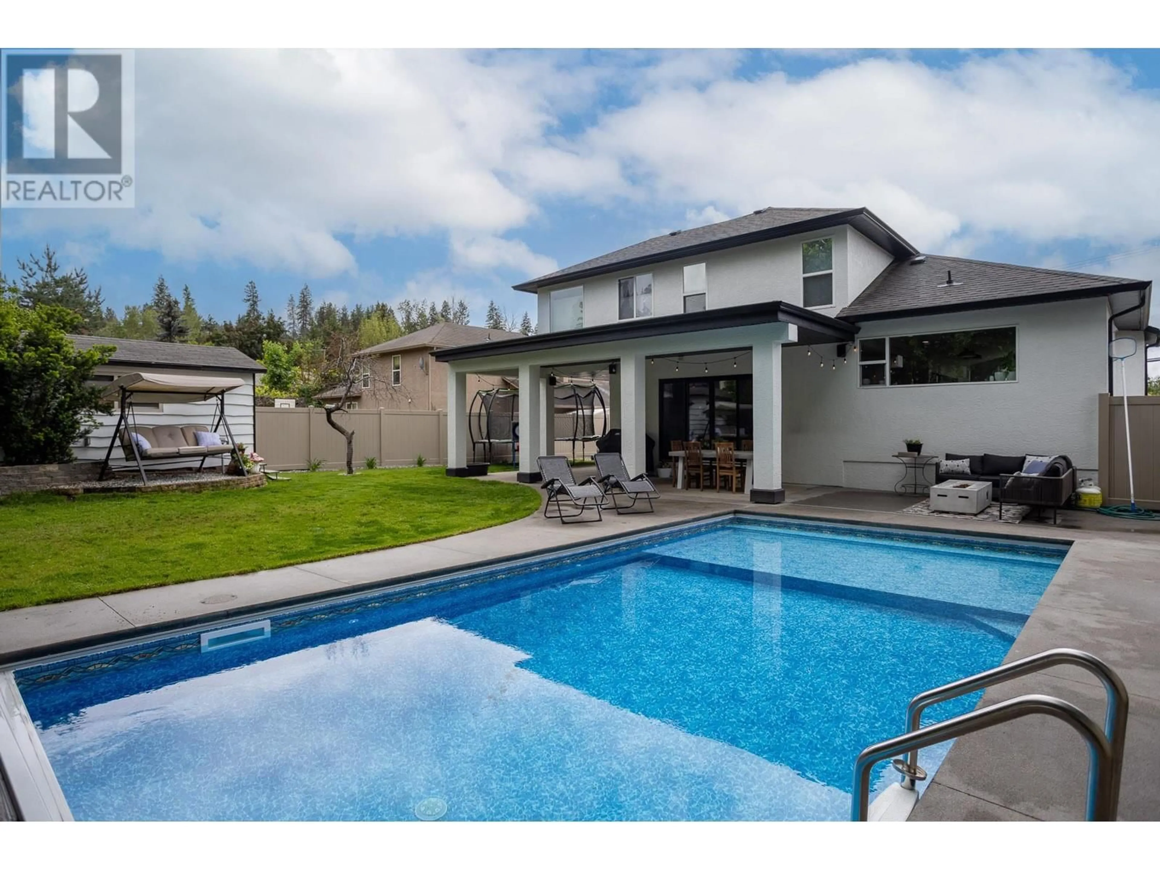 Pool for 4661 GORDON DRIVE, Kelowna British Columbia V1W1T5