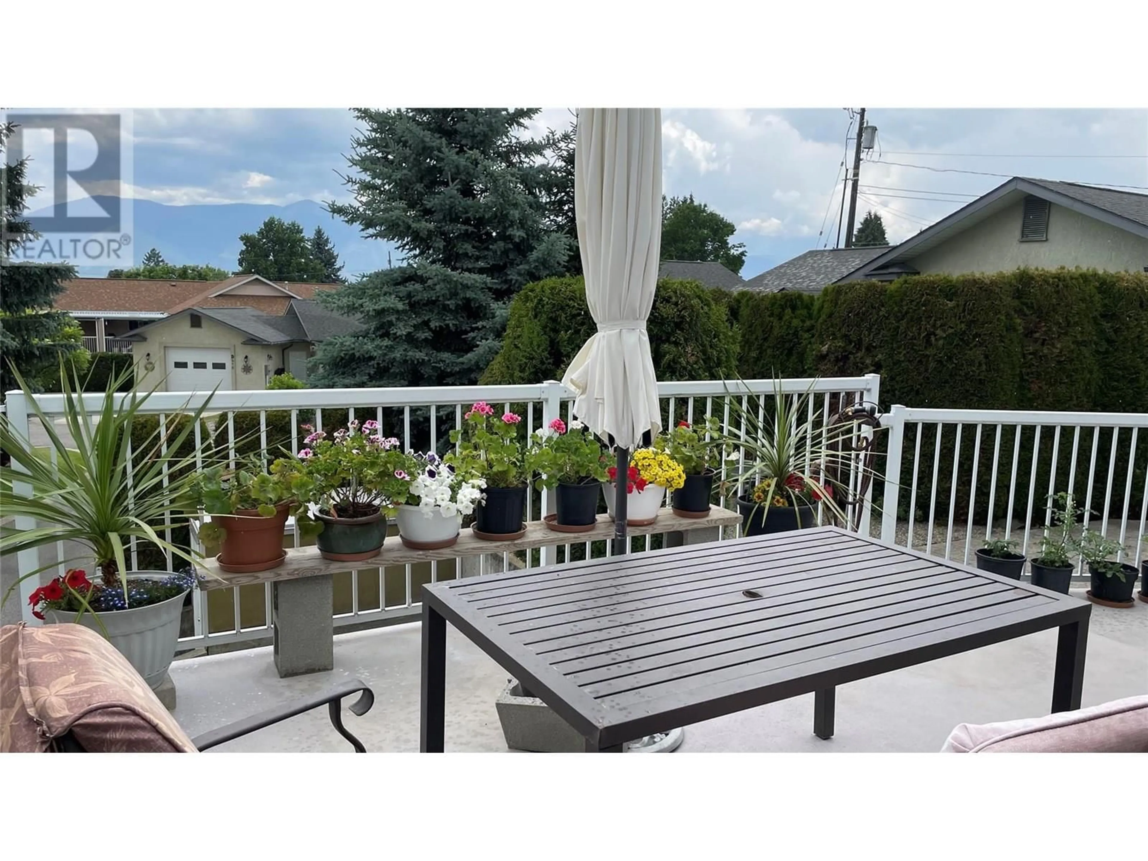 Patio, mountain view for A - 515 20TH  S AVENUE SOUTH, Creston British Columbia V0B1G5