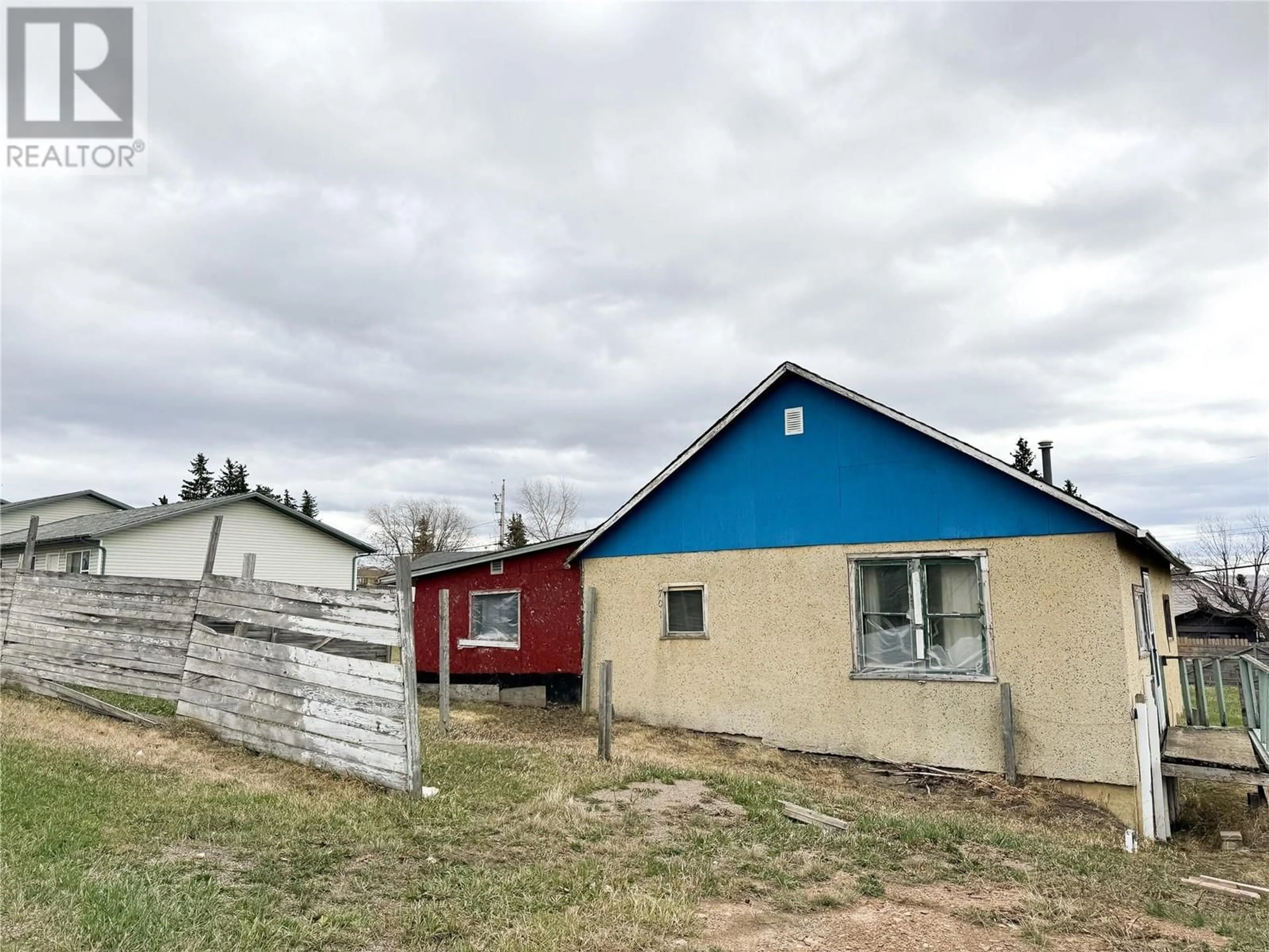 Shed for 701 97 AVENUE, Dawson Creek British Columbia V1G1N4