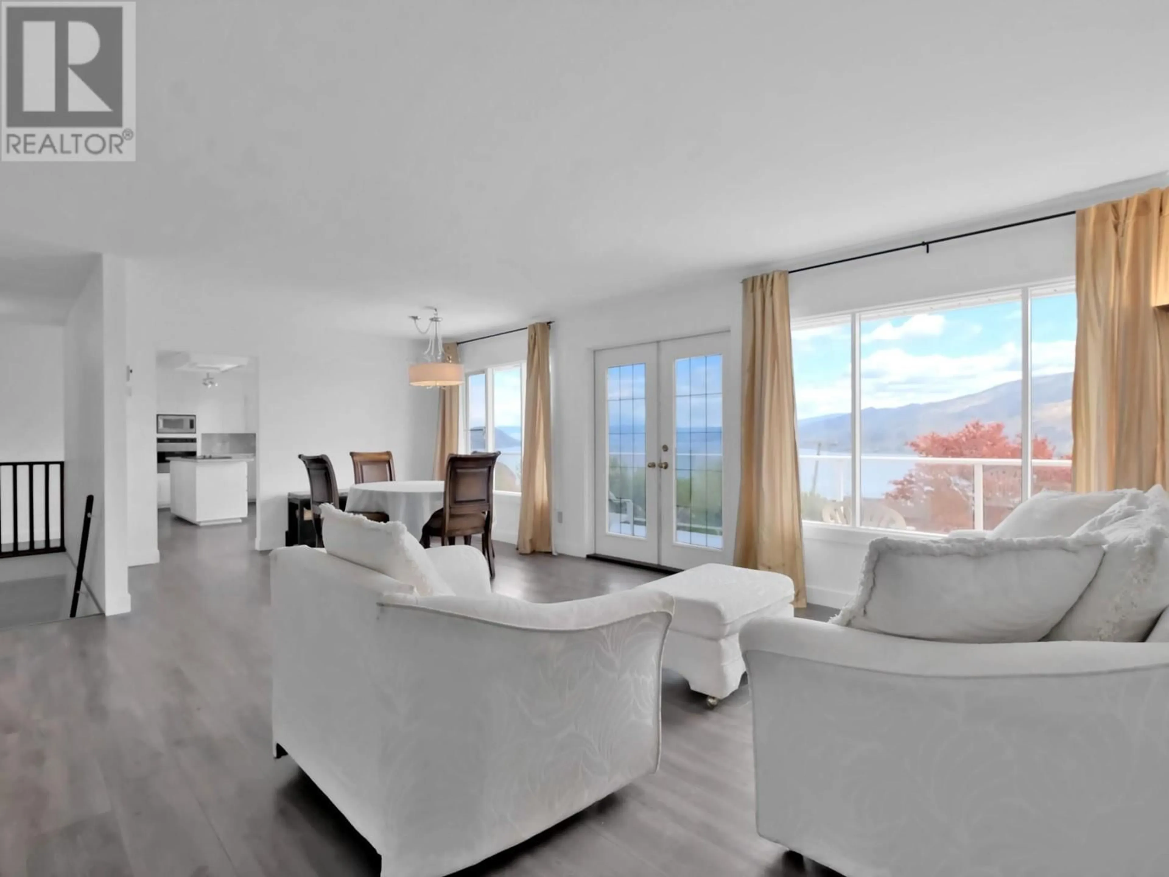 Living room with furniture, unknown for 6085 BEATRICE ROAD, Peachland British Columbia V0H1X4