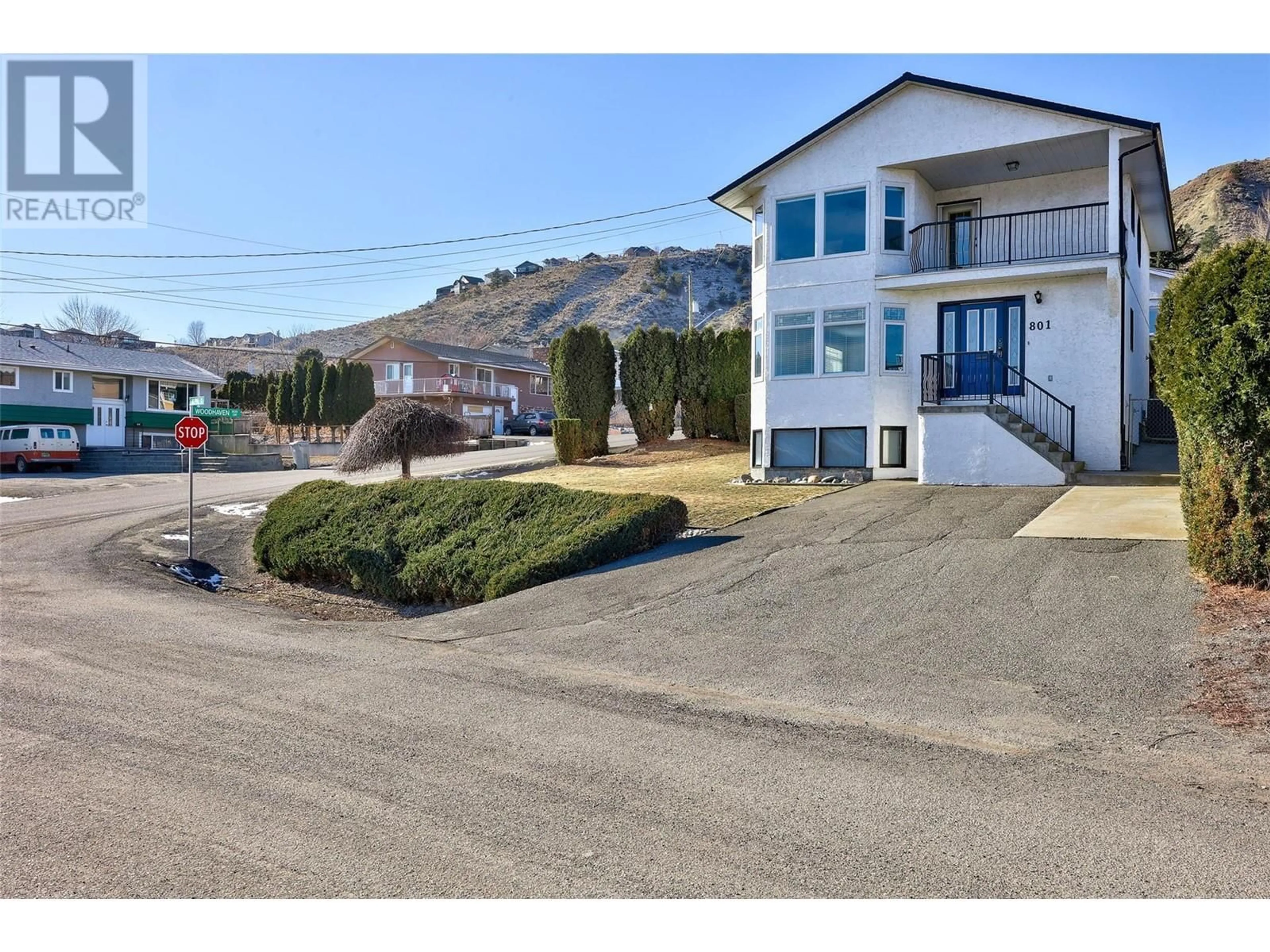 A pic from outside/outdoor area/front of a property/back of a property/a pic from drone, street for 801 ALPINE TERRACE, Kamloops British Columbia V2B6E7
