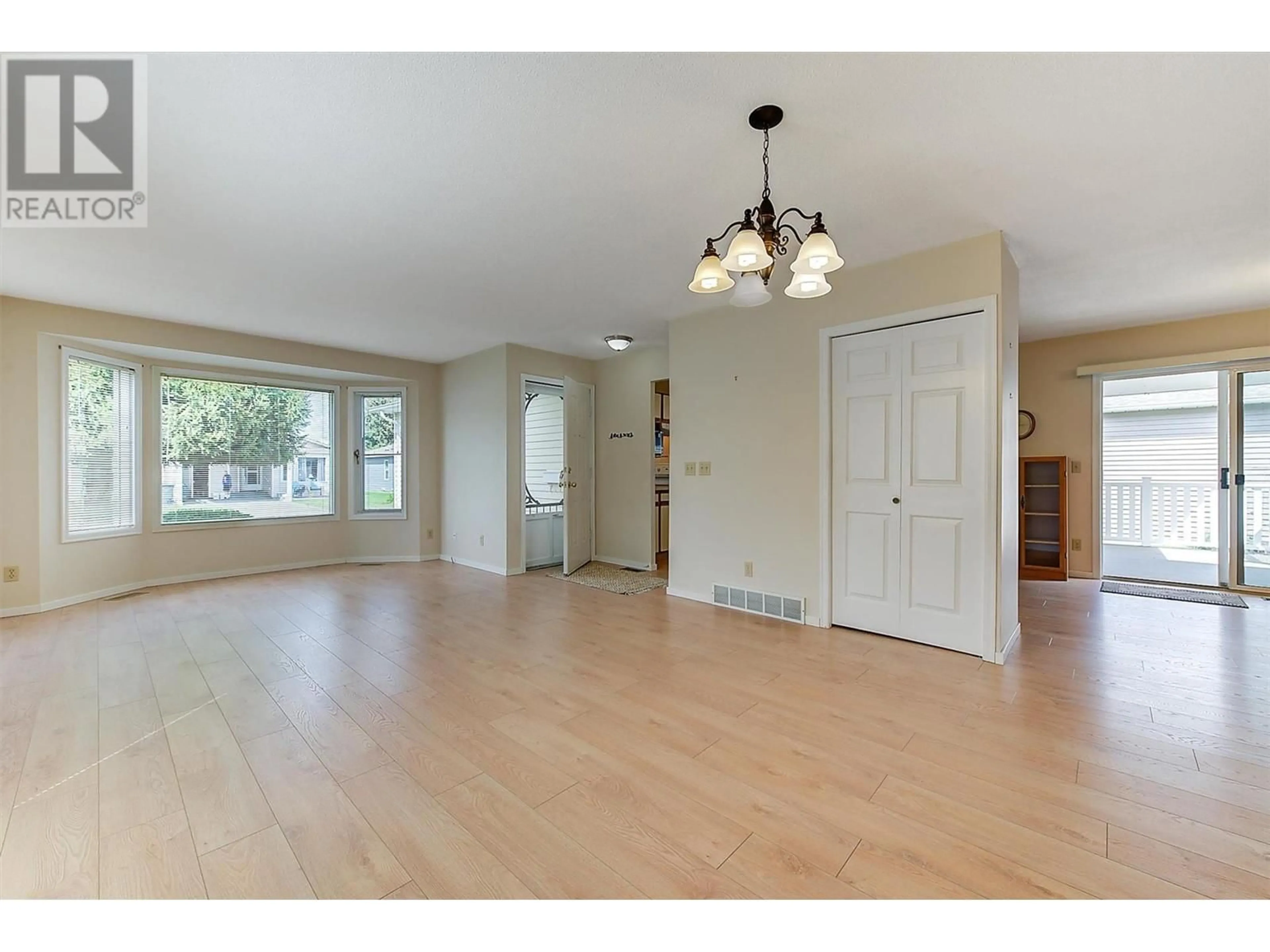 Unknown for 589 - 1255 RAYMER AVENUE, Kelowna British Columbia V1W3S3