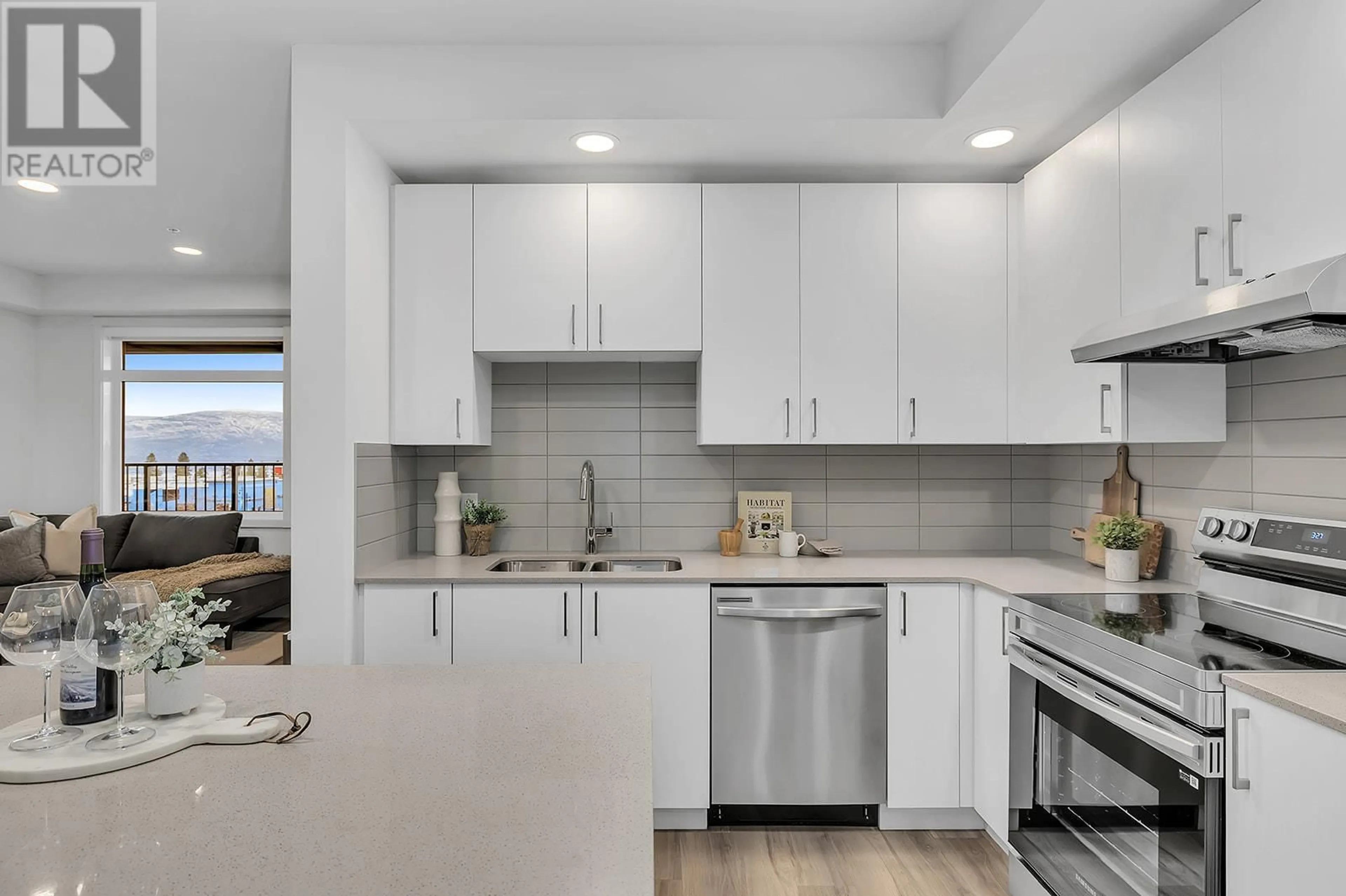 Unknown for 301 - 1057 FROST ROAD, Kelowna British Columbia V1W0G7