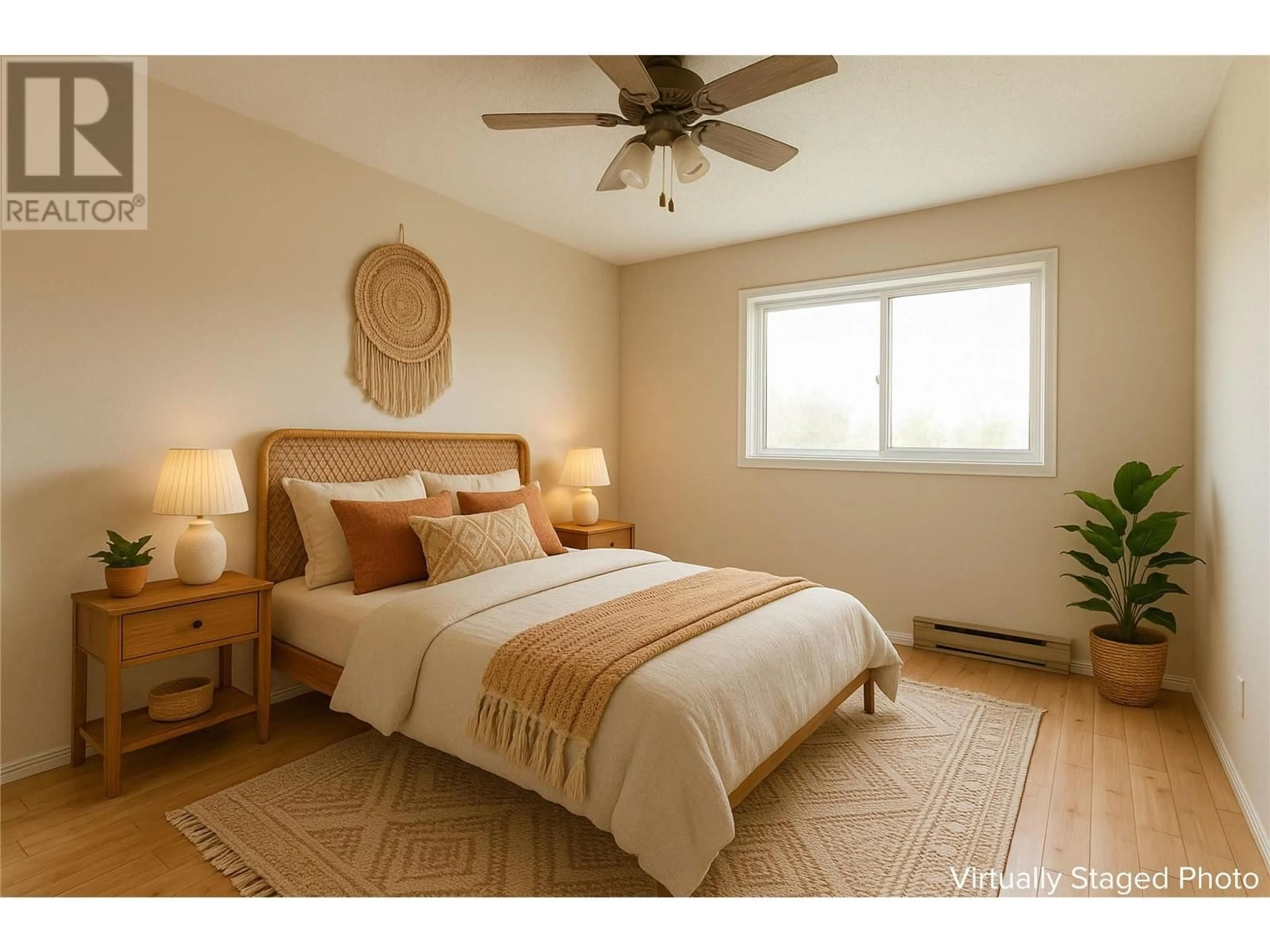 Bedroom with bed, unknown for 206 - 130 SKAHA PLACE, Penticton British Columbia V2A7J6