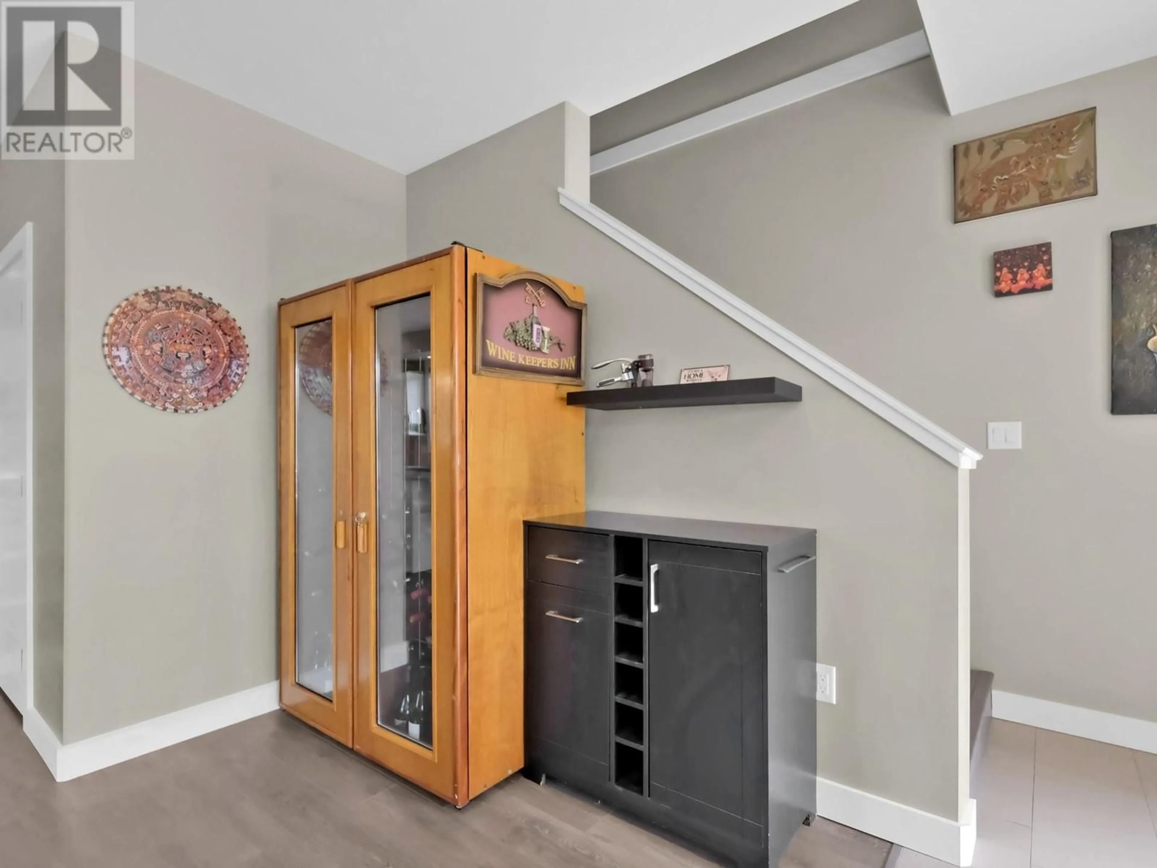 Indoor entryway for 101 - 783 ARGYLE STREET, Penticton British Columbia V2A5N8