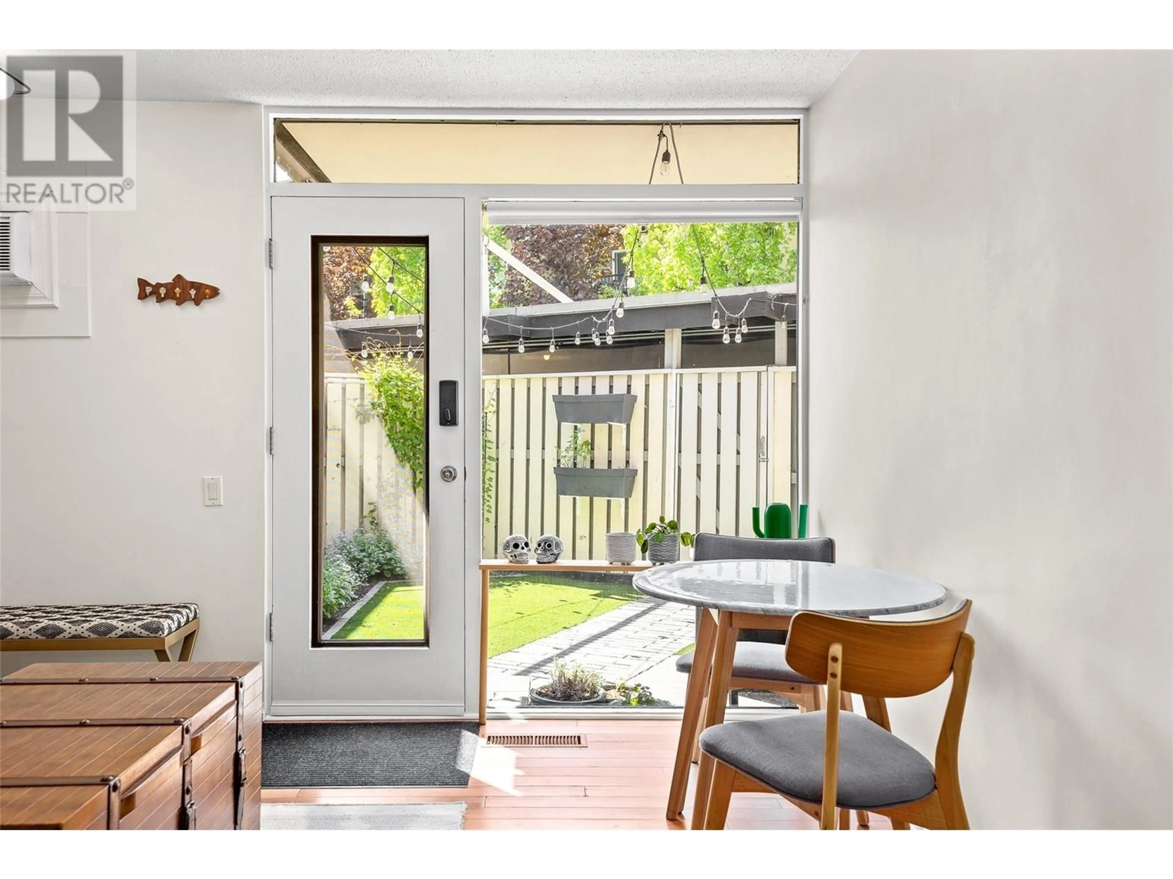 Unknown for 6 - 353 BOYCE CRESCENT, Kelowna British Columbia V1Y5Z7