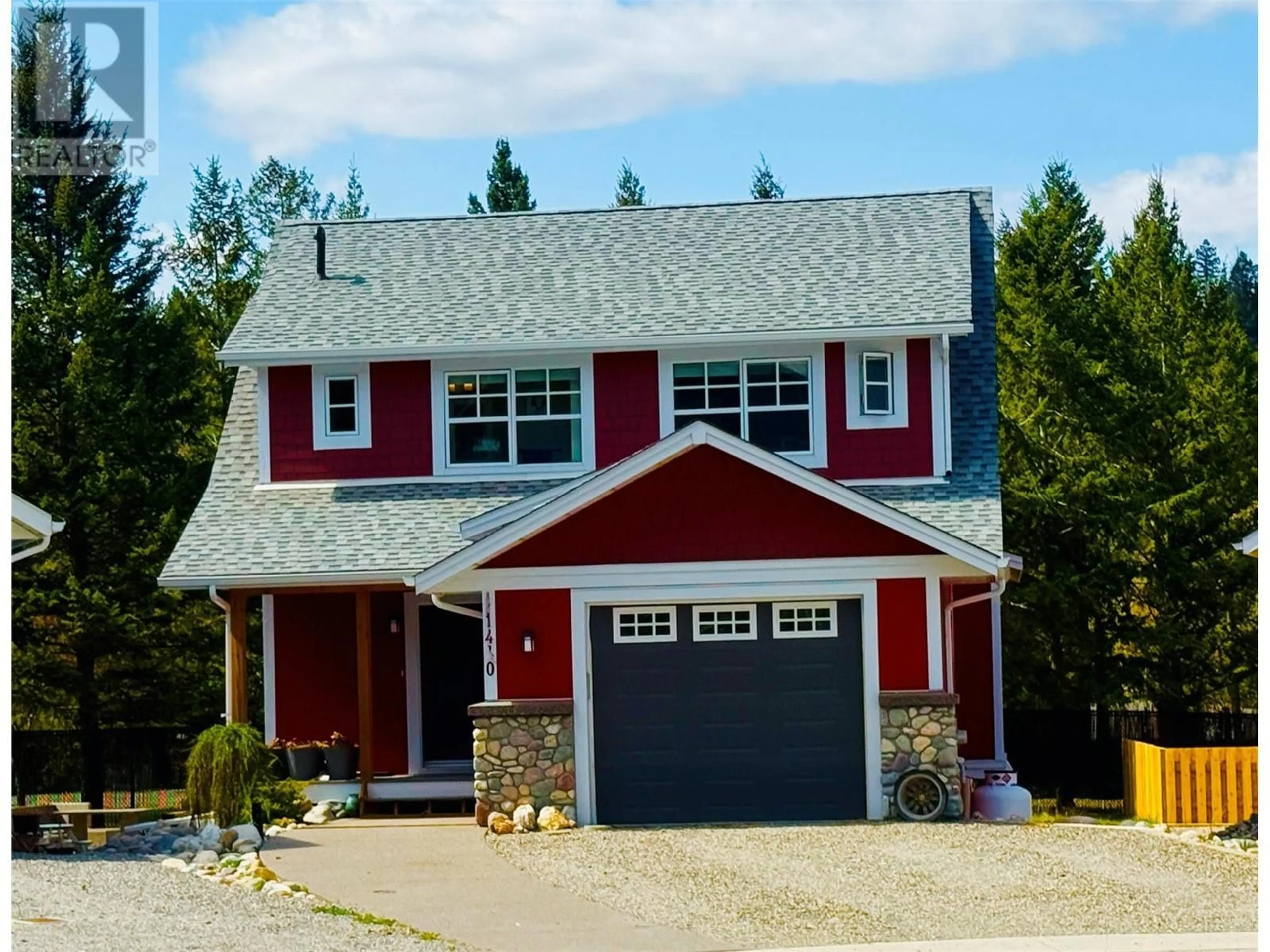 Home with vinyl exterior material, street for 1440 CANTERBURY CLOSE, Invermere British Columbia V0A1K0