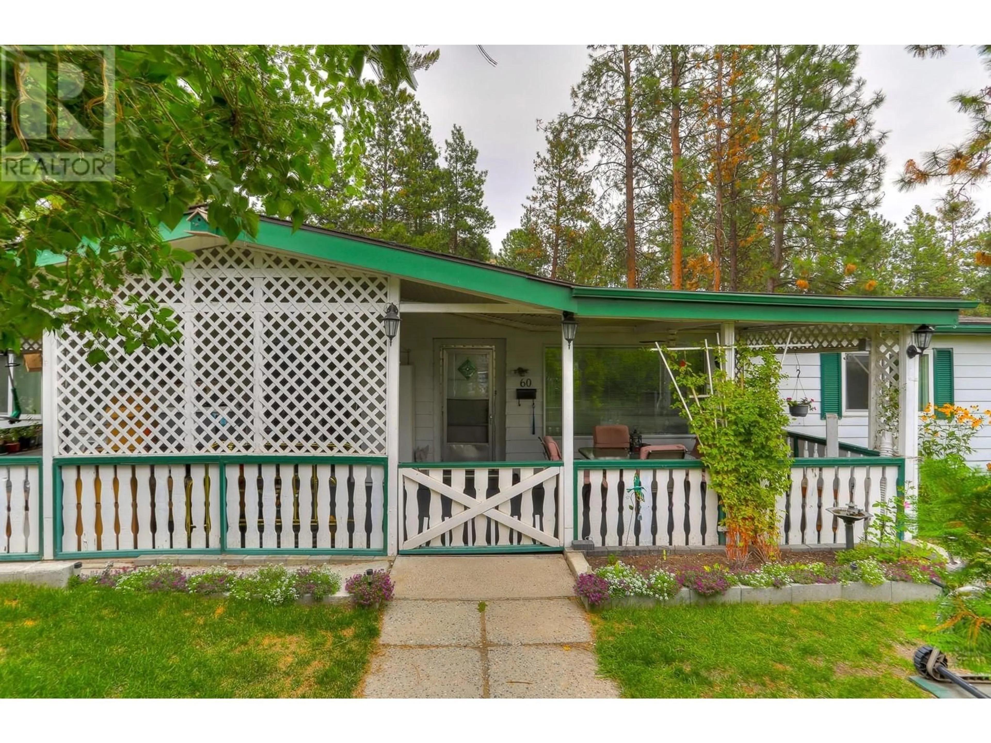 Home with vinyl exterior material, unknown for 60 - 1999 97 S HIGHWAY, West Kelowna British Columbia V1Z1B2