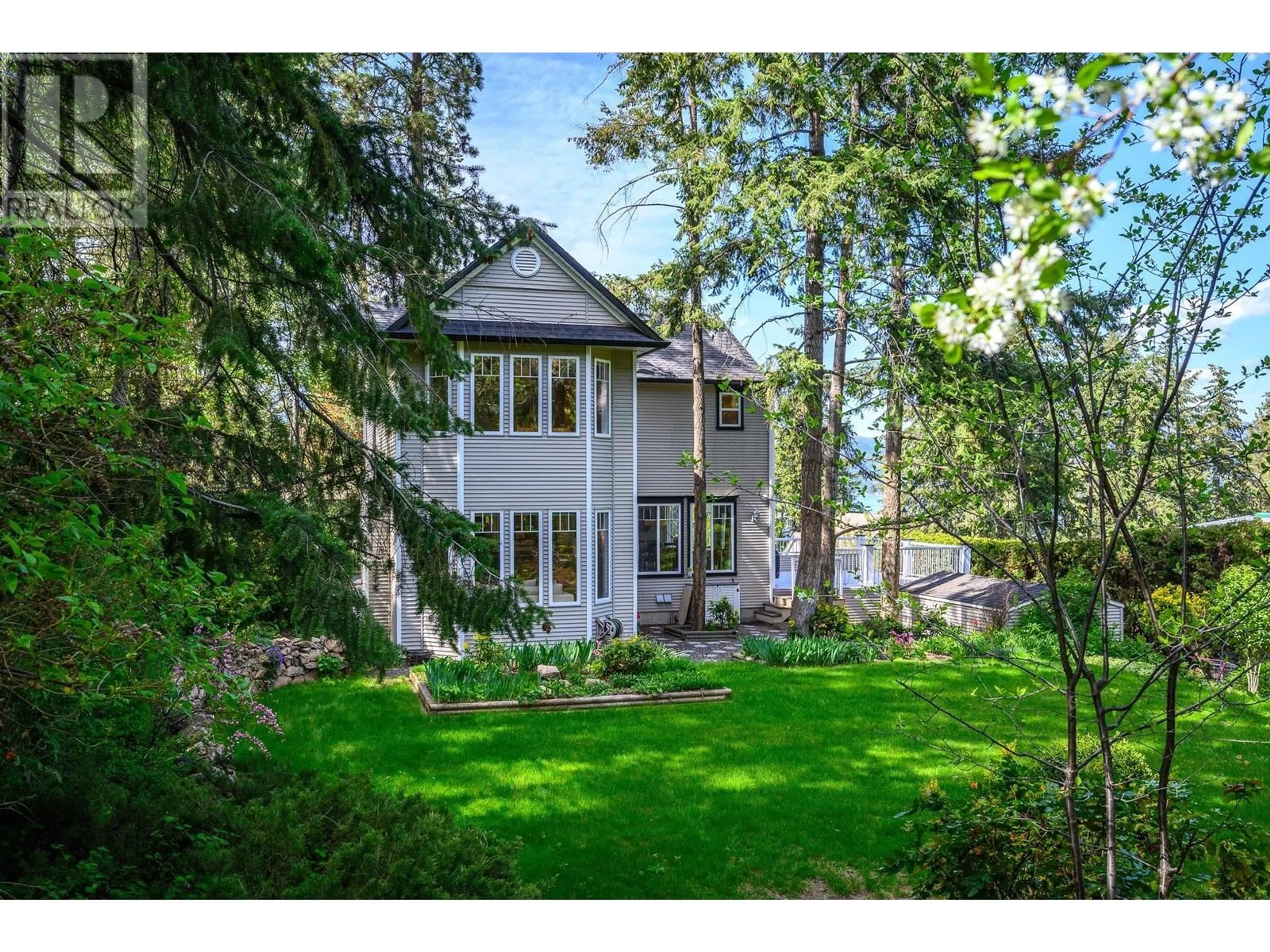Home with vinyl exterior material, water/lake/river/ocean view for 9732 CAMERON ROAD, Vernon British Columbia V1H1K9