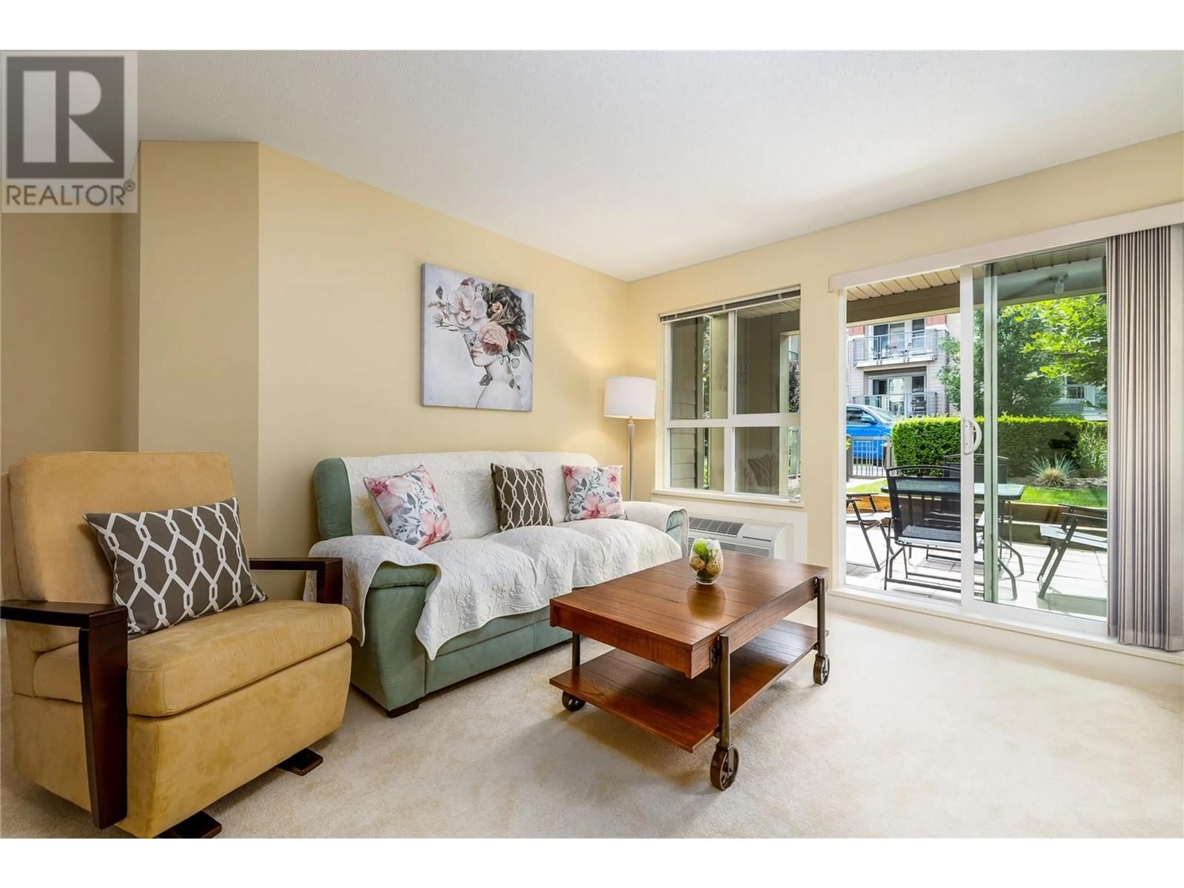 Living room with furniture, unknown for 103 - 1093 SUNSET DRIVE, Kelowna British Columbia V1Y9Z3