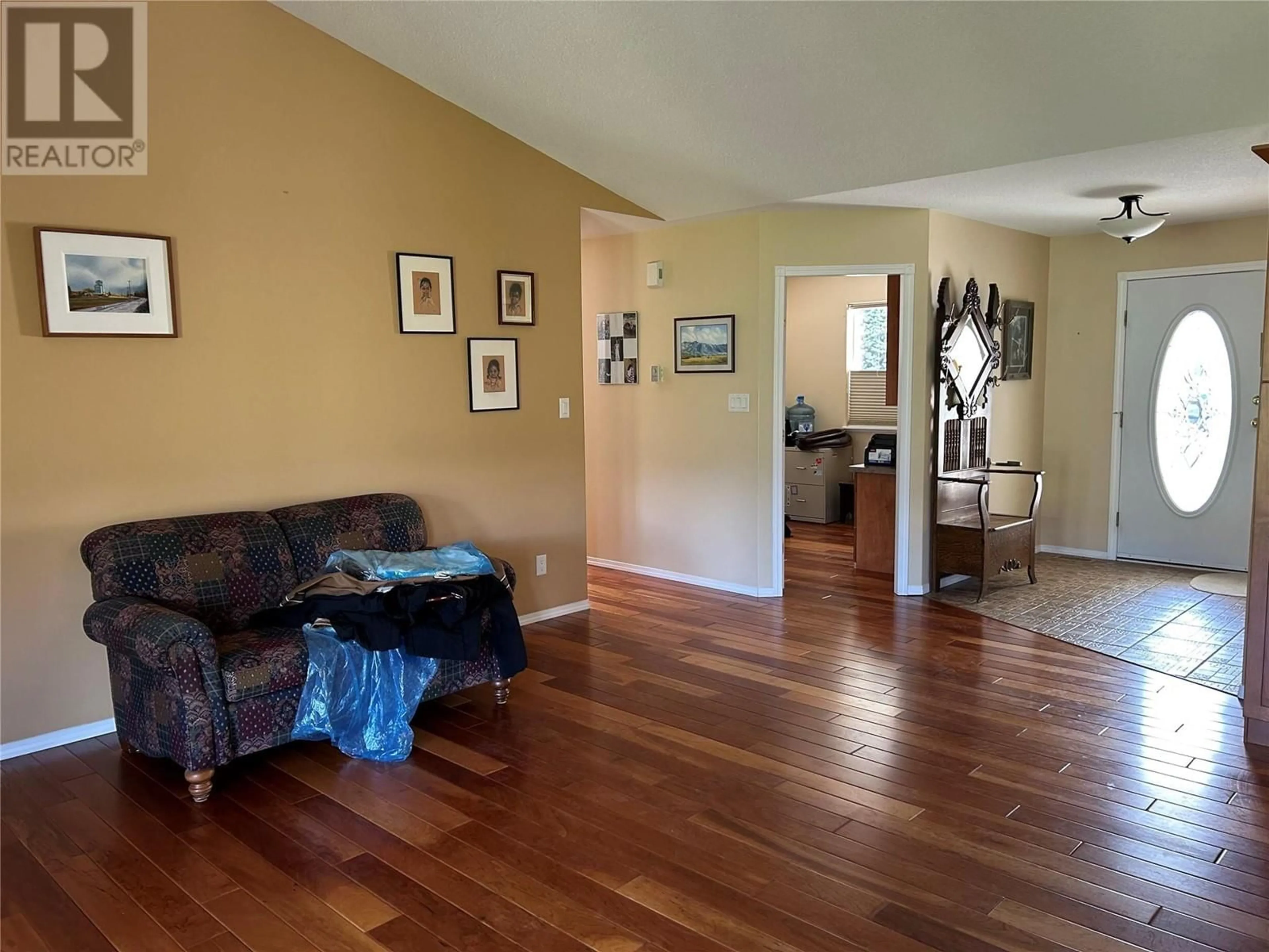 A pic of a room for 684 6 STREET, Vernon British Columbia V1H1Z1