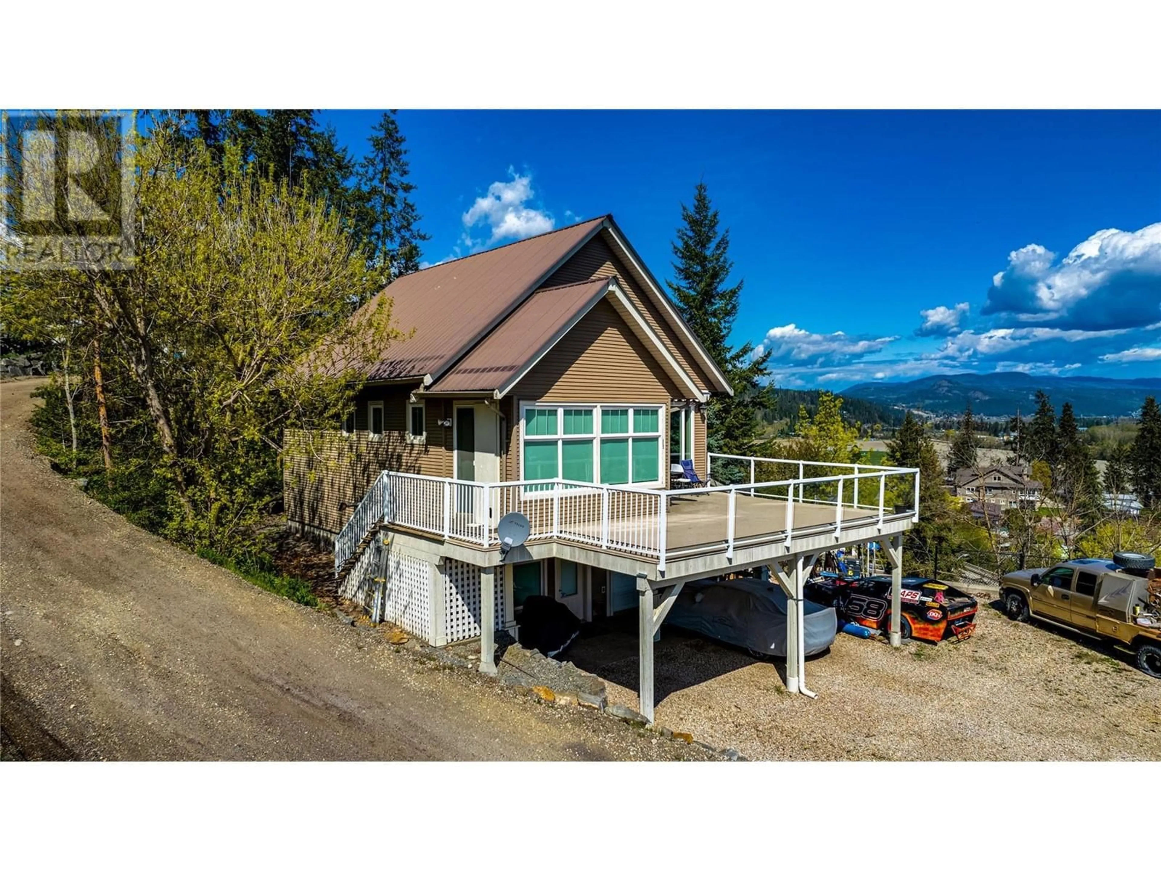 A pic from outside/outdoor area/front of a property/back of a property/a pic from drone, water/lake/river/ocean view for 1220 LAWES STREET, Enderby British Columbia V4Y4B7