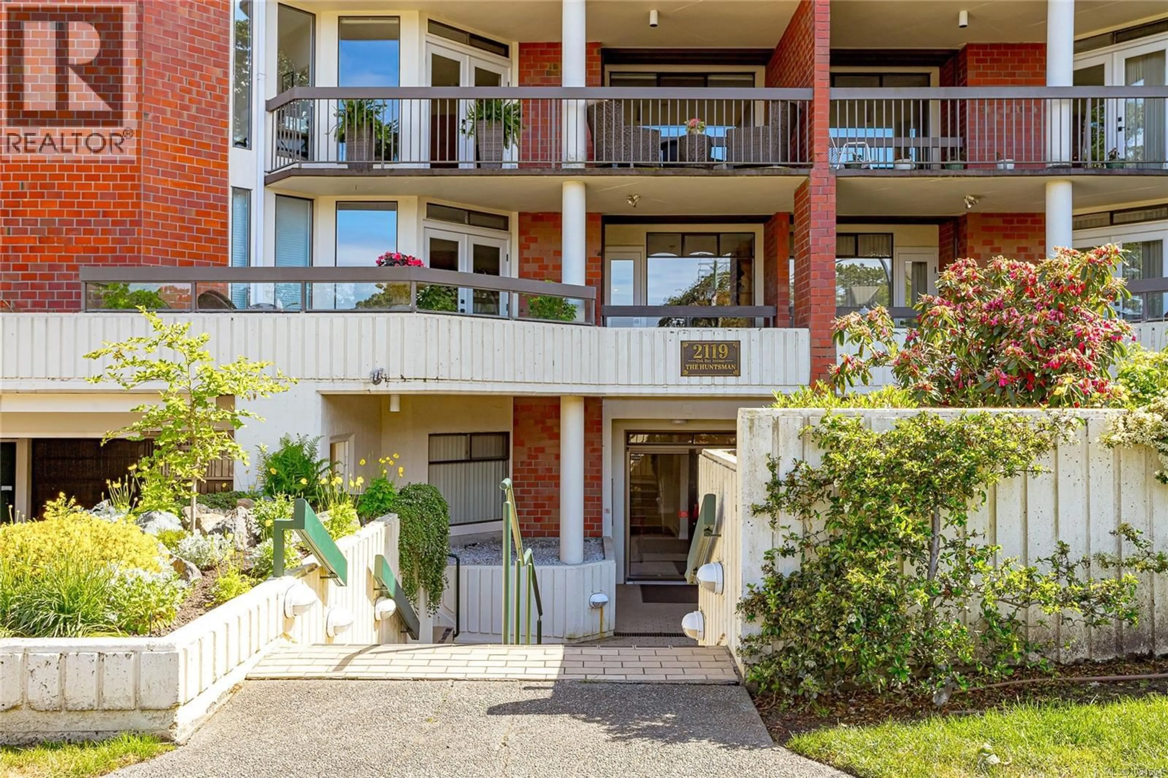 Unknown for 204 - 2119 OAK BAY AVENUE, Oak Bay British Columbia V8R1E8