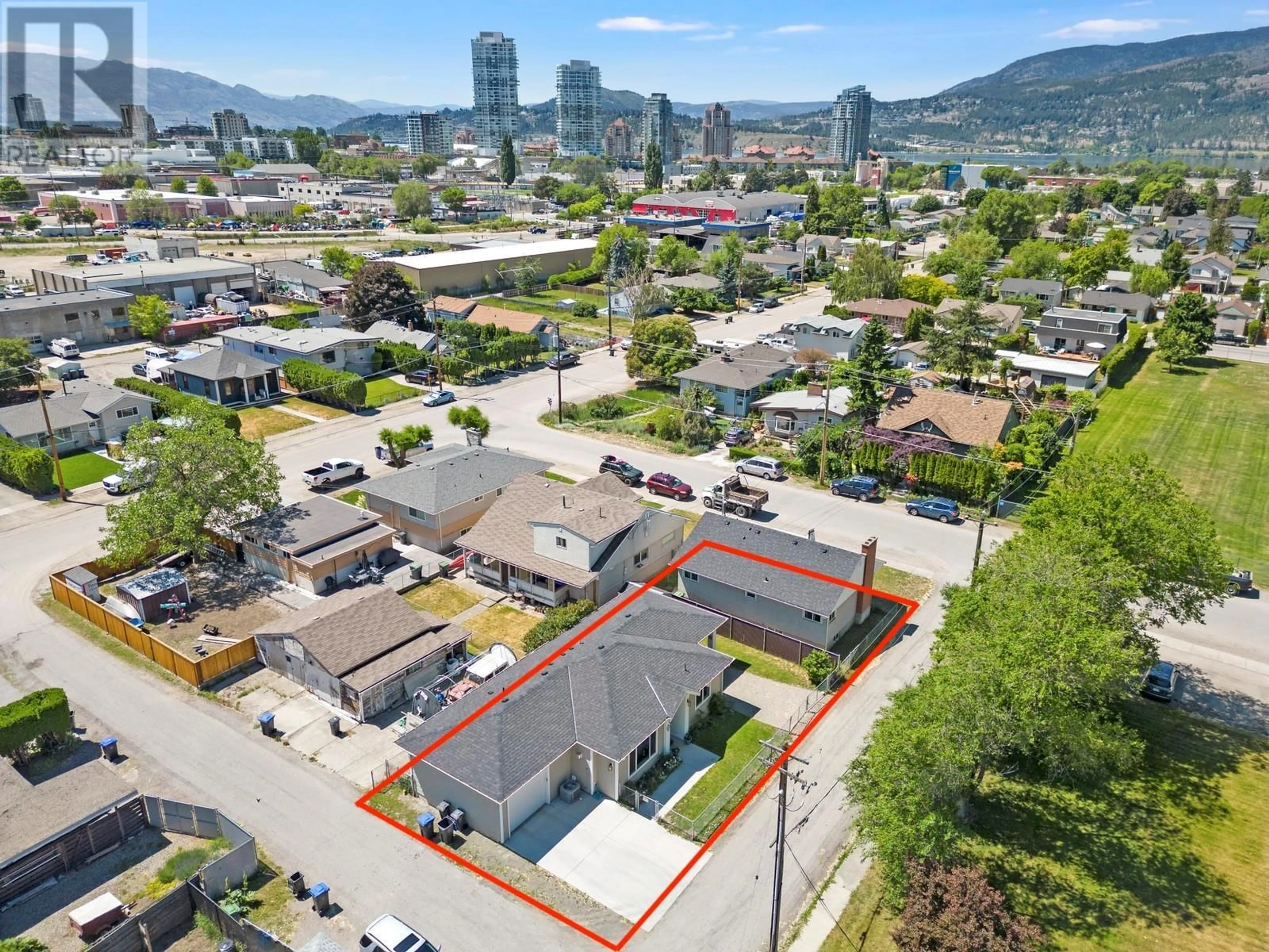 A pic from outside/outdoor area/front of a property/back of a property/a pic from drone, city buildings view from balcony for 875-877 JONES STREET, Kelowna British Columbia V1Y2S6