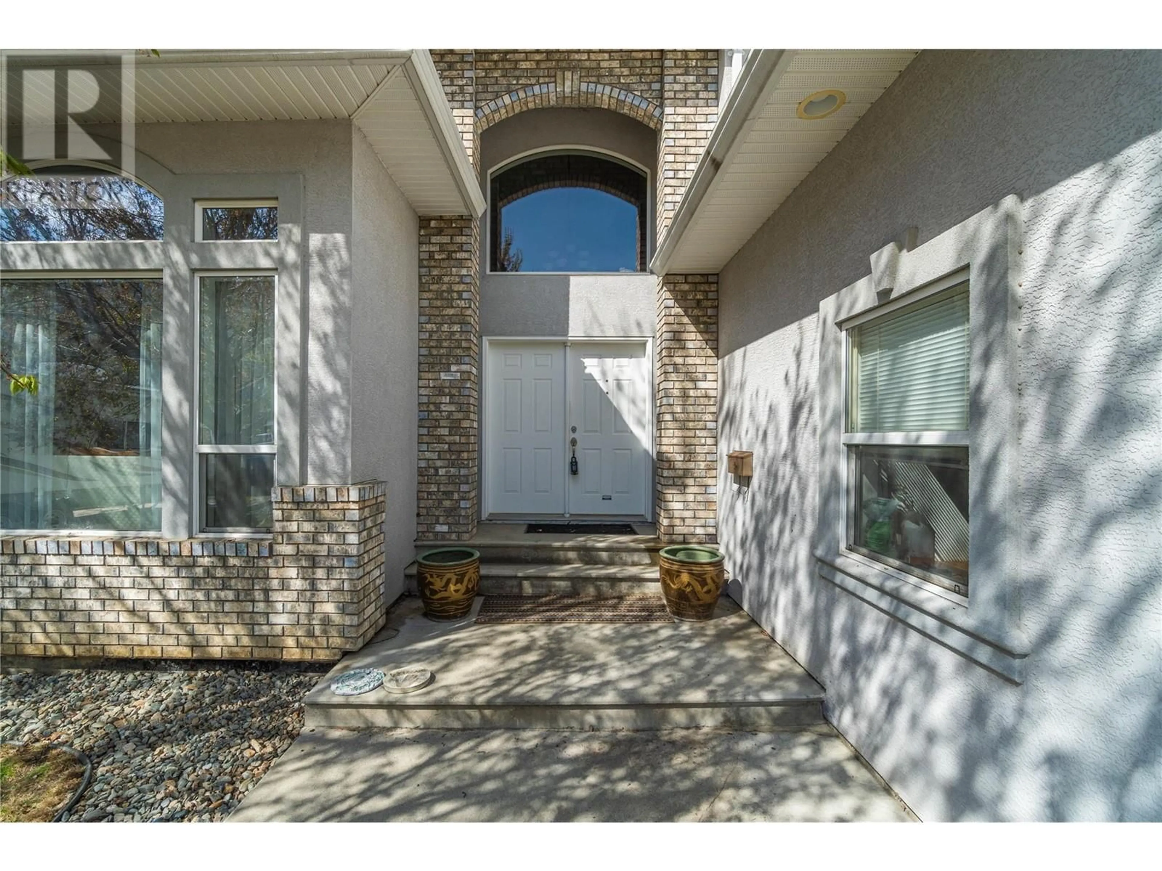 Indoor entryway for 550 MCCURRACH PLACE, Kamloops British Columbia V2B8R1