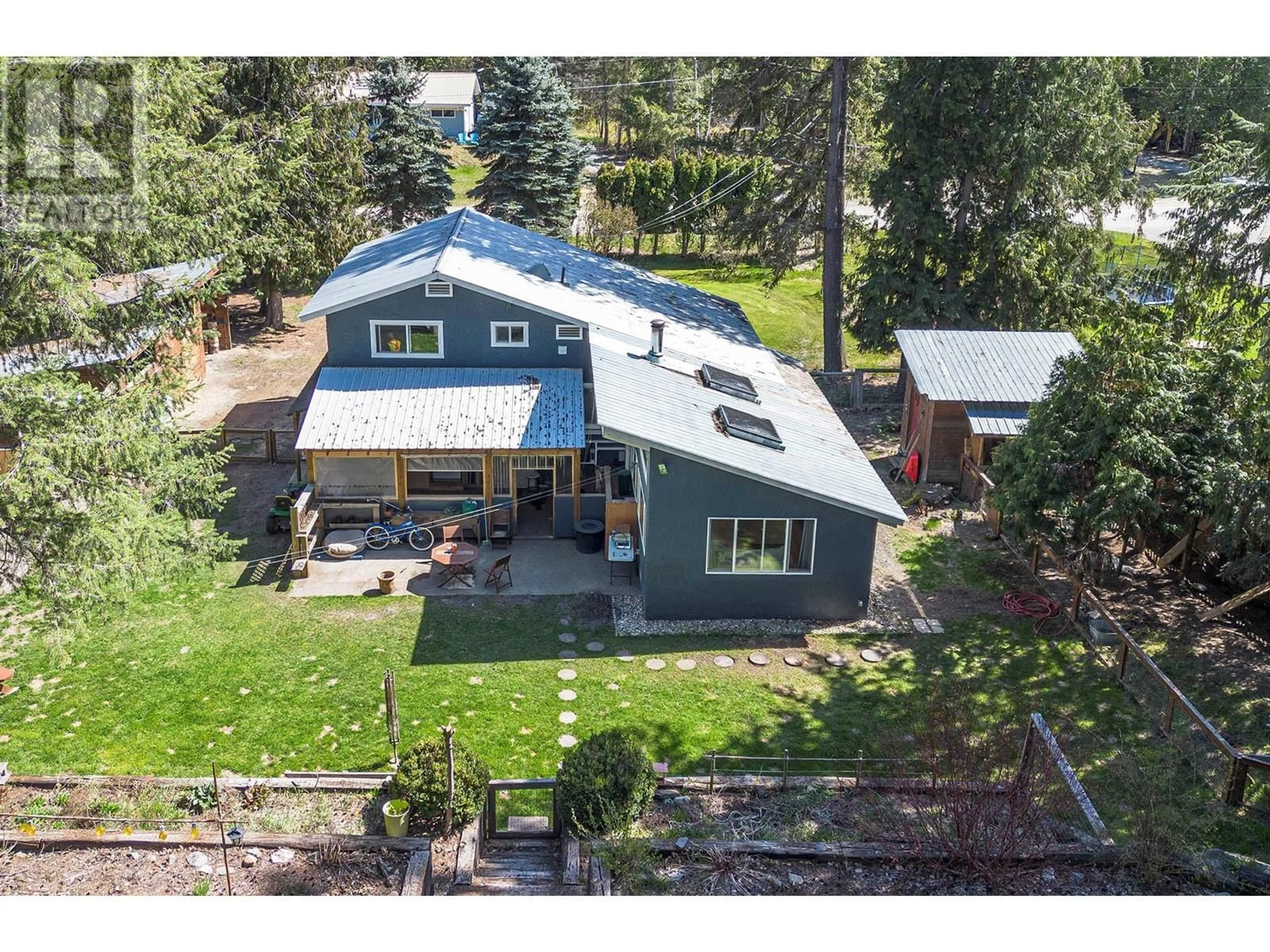 A pic from outside/outdoor area/front of a property/back of a property/a pic from drone, unknown for 339 MUSGRAVE ROAD, Clearwater British Columbia V0E1N2
