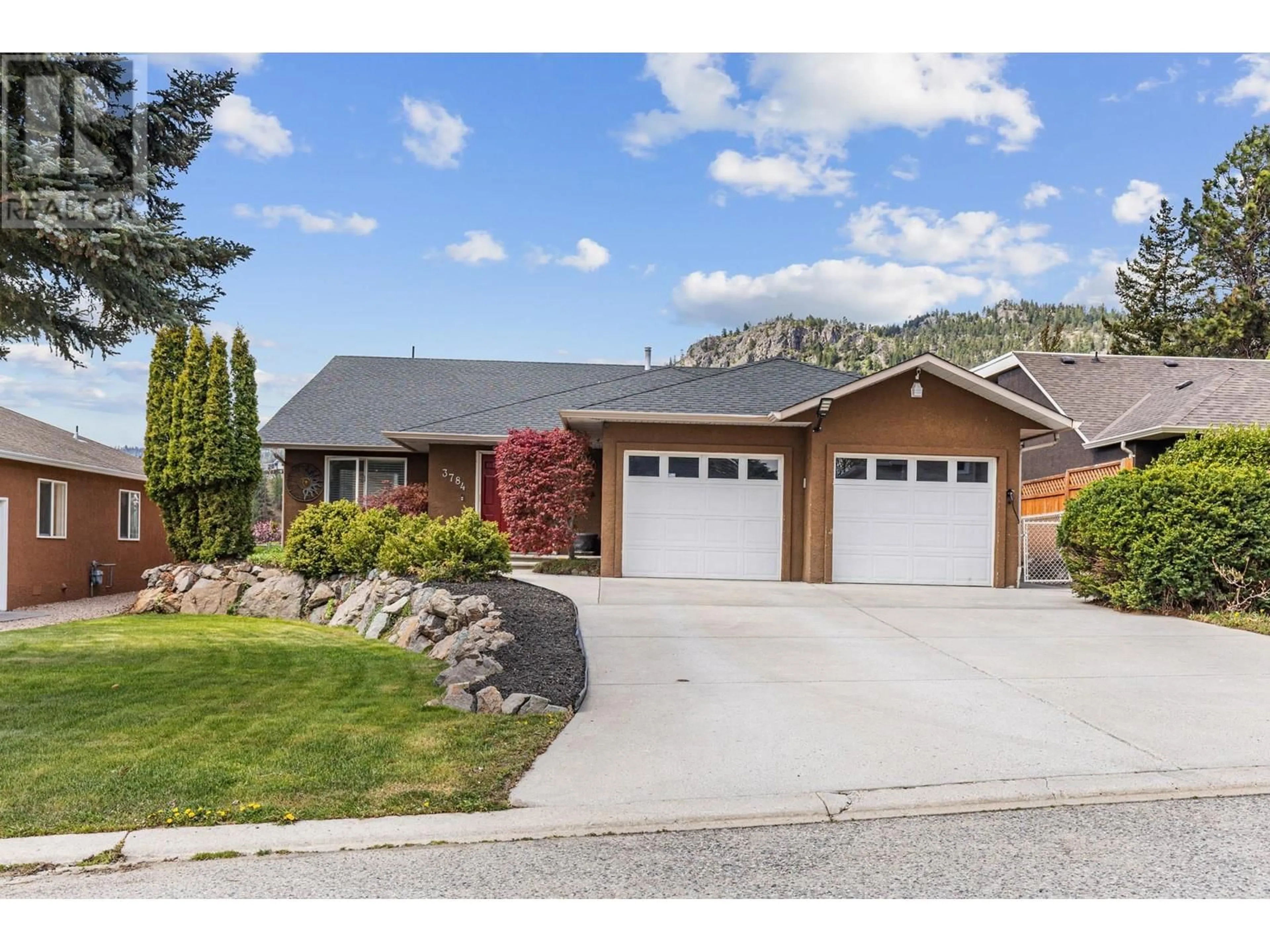 Home with vinyl exterior material, mountain view for 3784 INGLIS PLACE, Peachland British Columbia V0H1X2