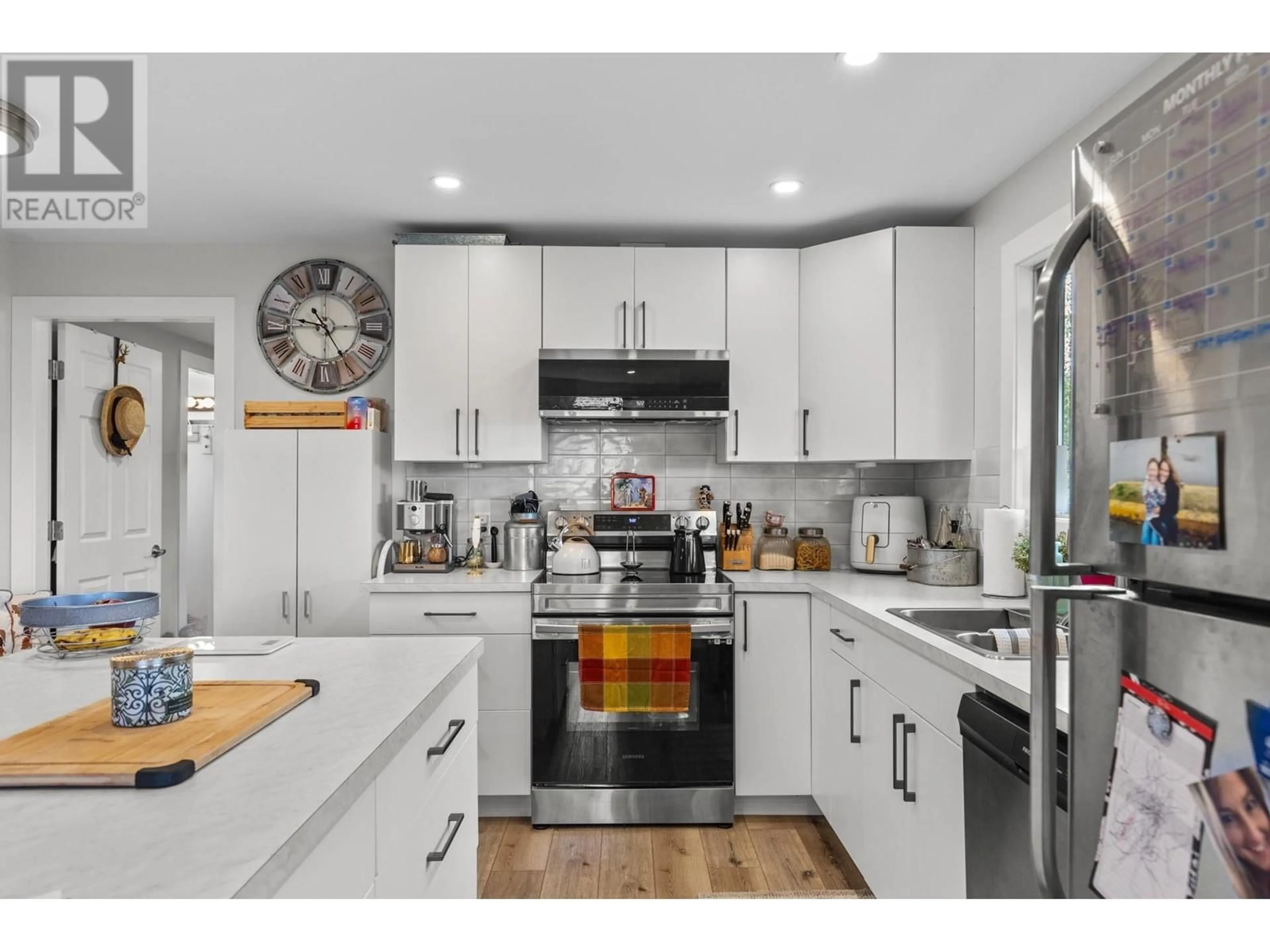 Open concept kitchen, unknown for 3060 GULLEY ROAD, Kelowna British Columbia V1W4E5