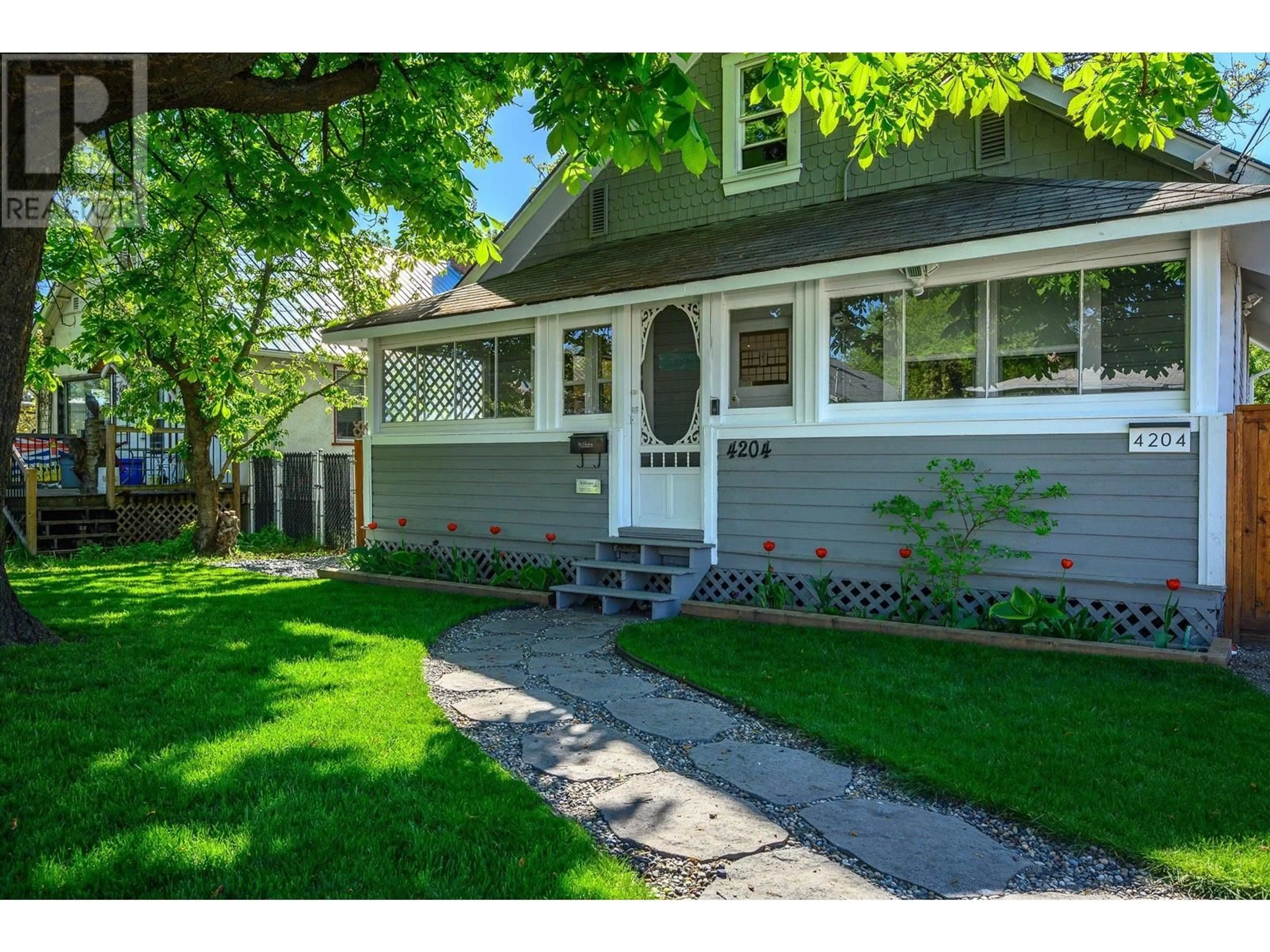 Home with vinyl exterior material, street for 4204 30TH STREET, Vernon British Columbia V1T5G3