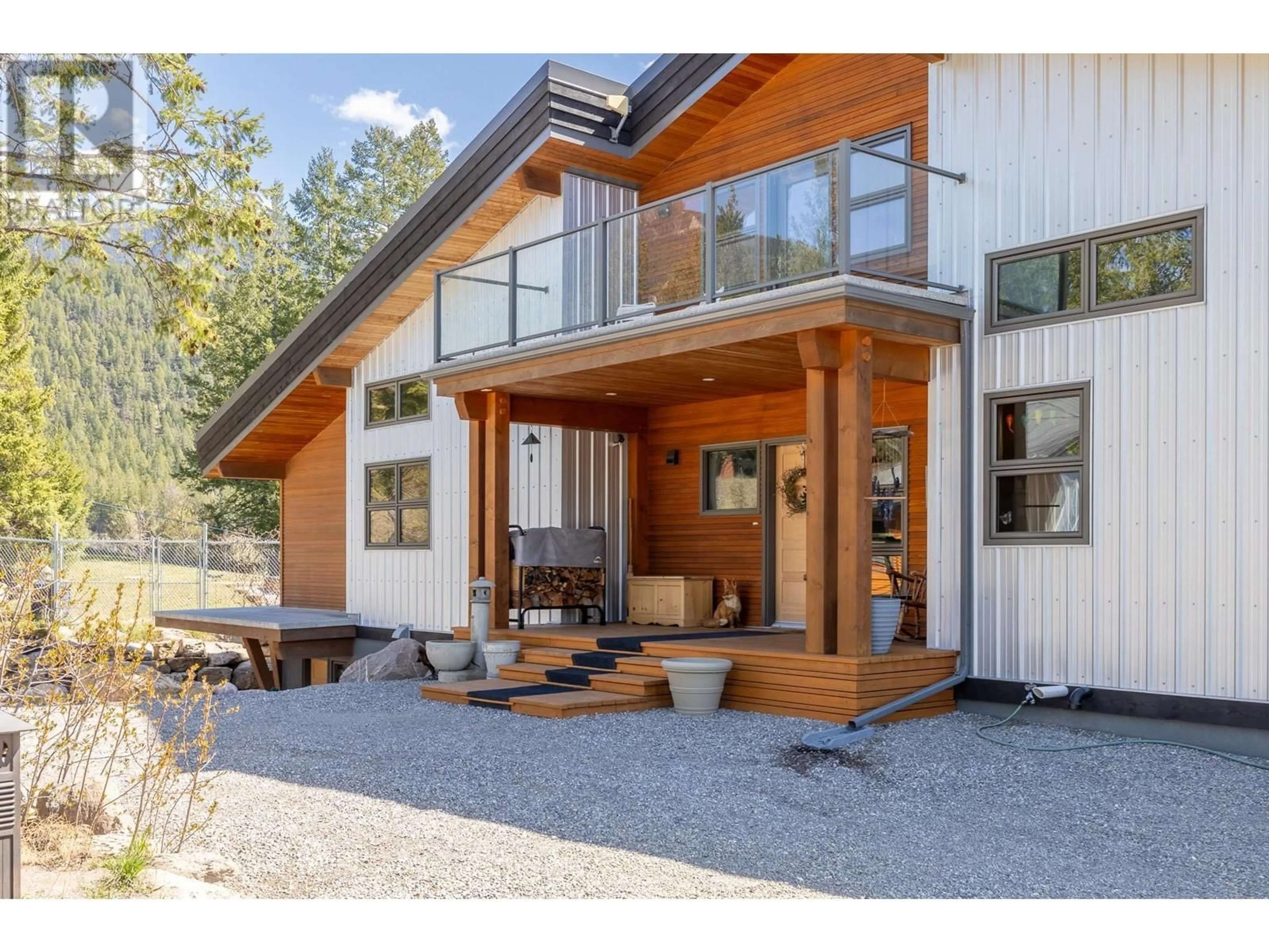 Home with brick exterior material, mountain view for 4 - 2400 KOOTENAY RD NO 3 ROAD, Windermere British Columbia V0B2L2