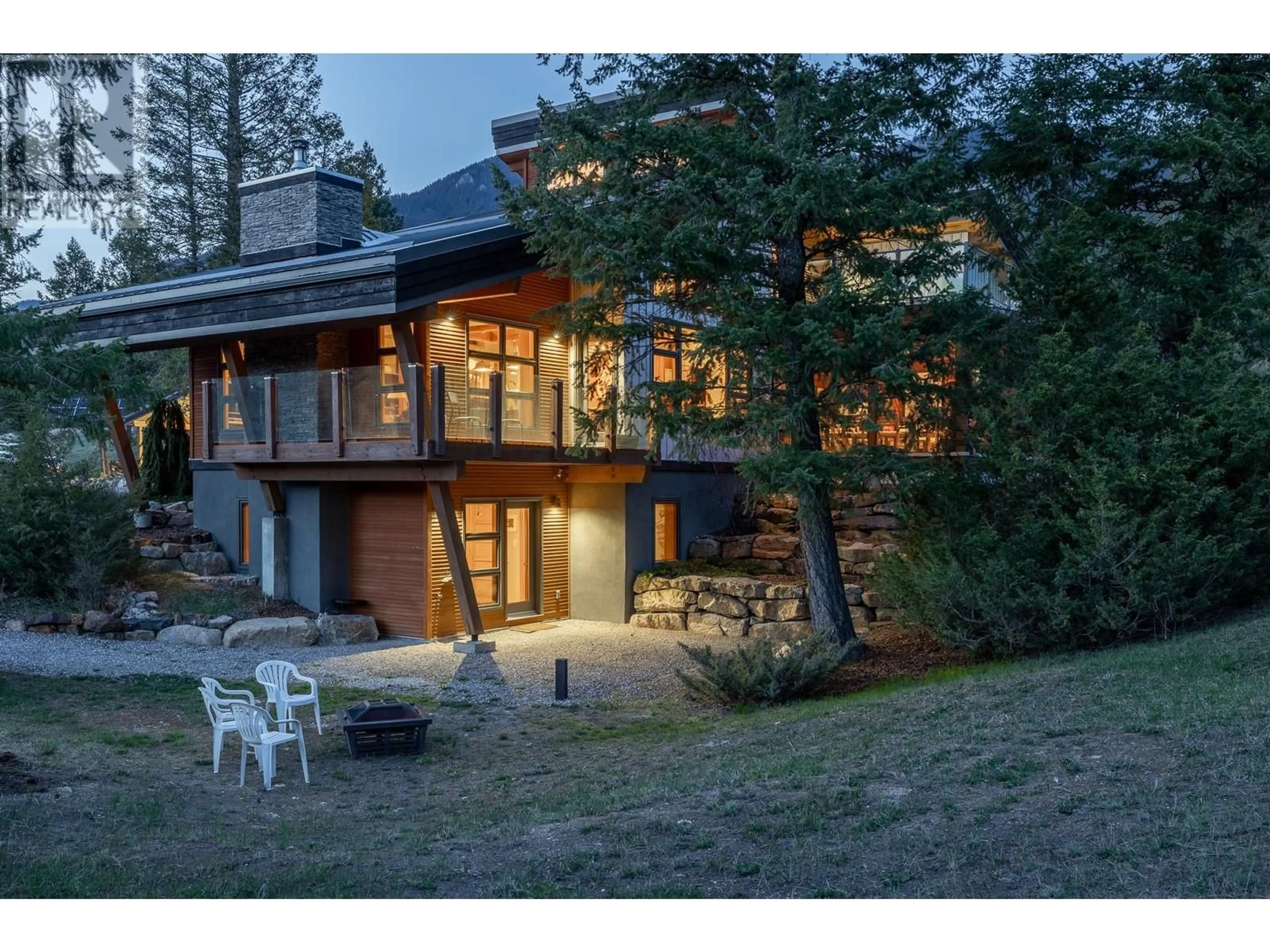 Home with brick exterior material, unknown for 4 - 2400 KOOTENAY RD NO 3 ROAD, Windermere British Columbia V0B2L2