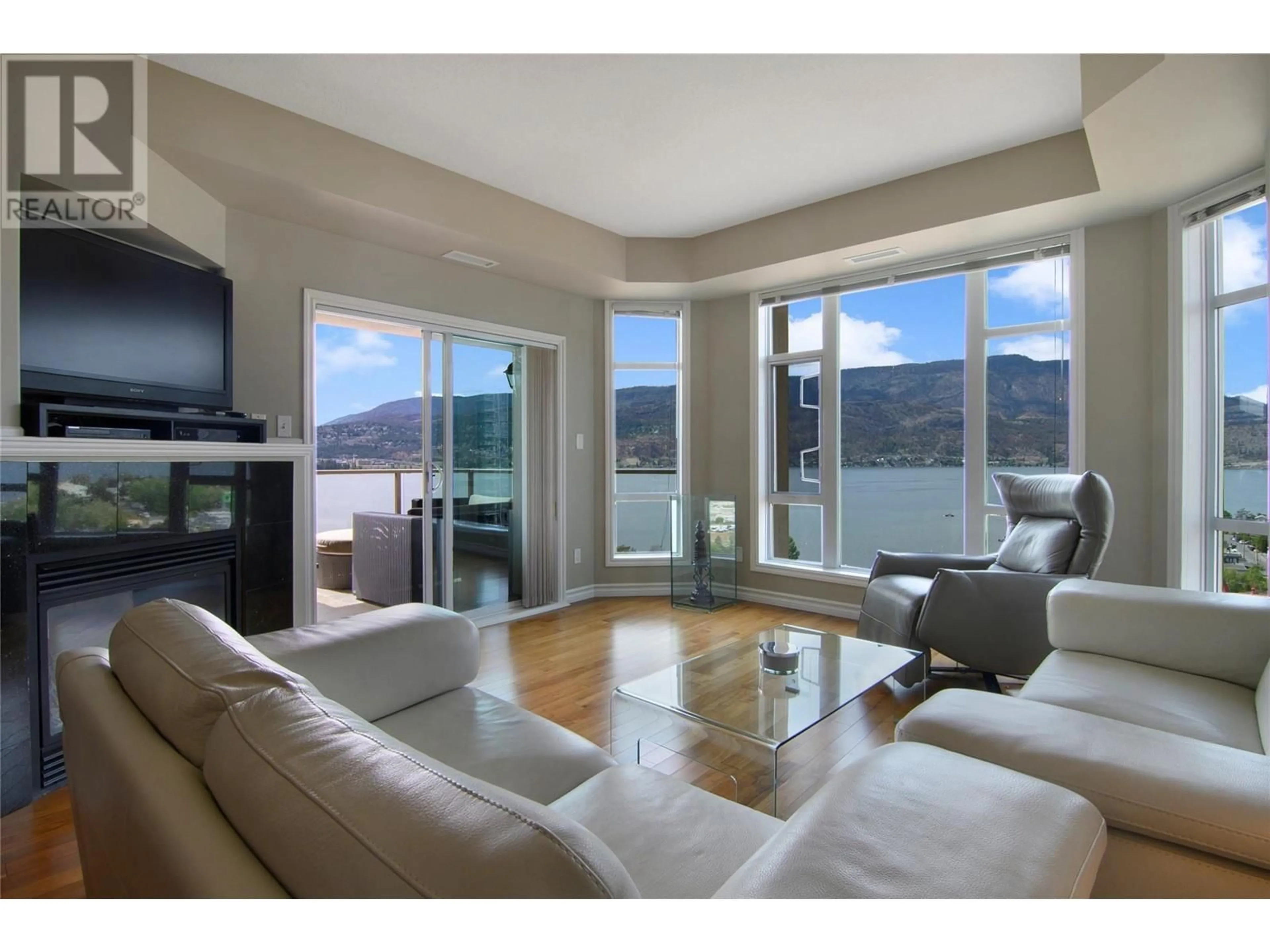 Living room with furniture, unknown for 1703 - 1128 SUNSET DRIVE, Kelowna British Columbia V1Y9W7