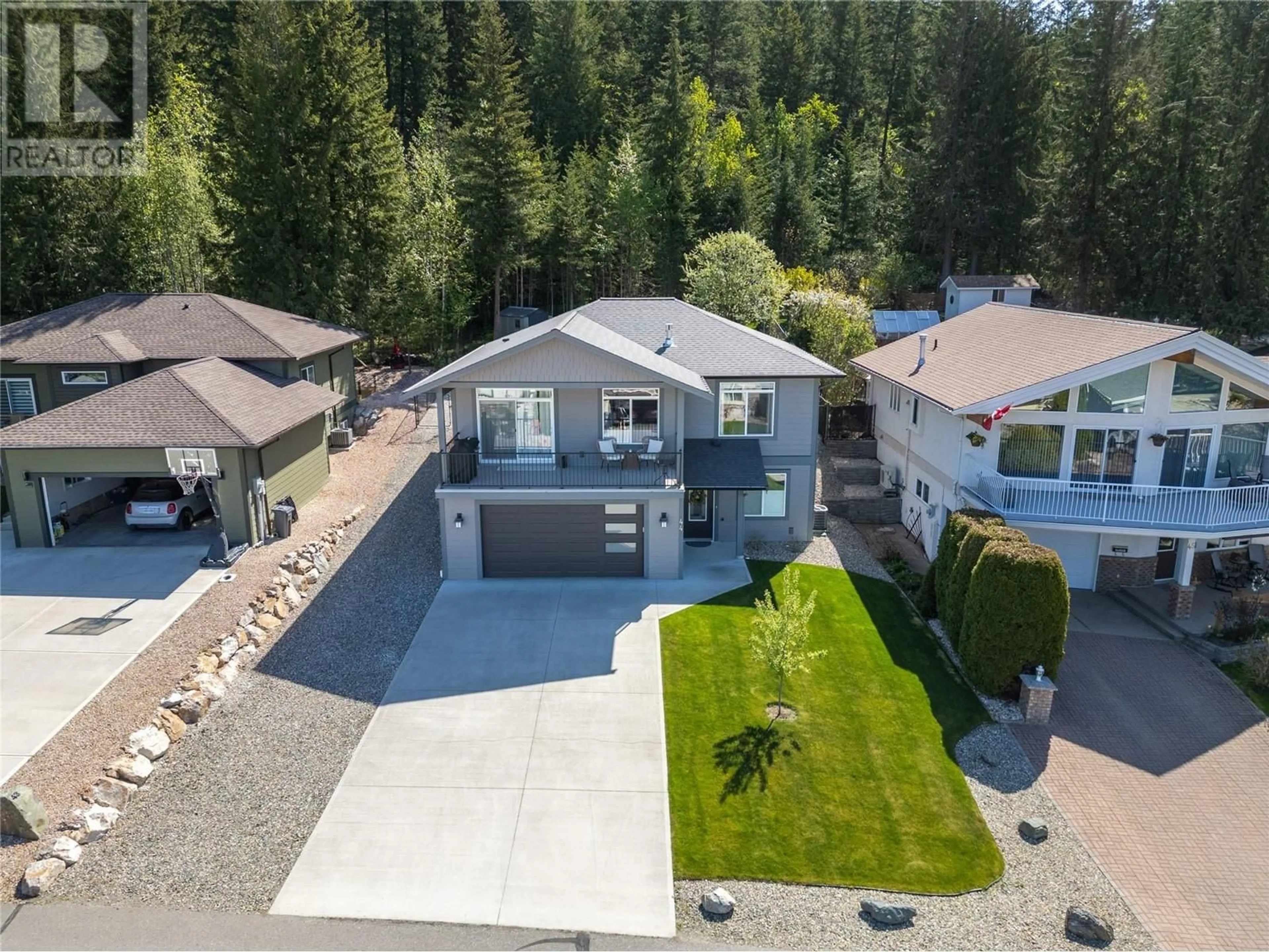 A pic from outside/outdoor area/front of a property/back of a property/a pic from drone, unknown for 44 - 2592 ALPEN PARADIES ROAD, Blind Bay British Columbia V0E1H1