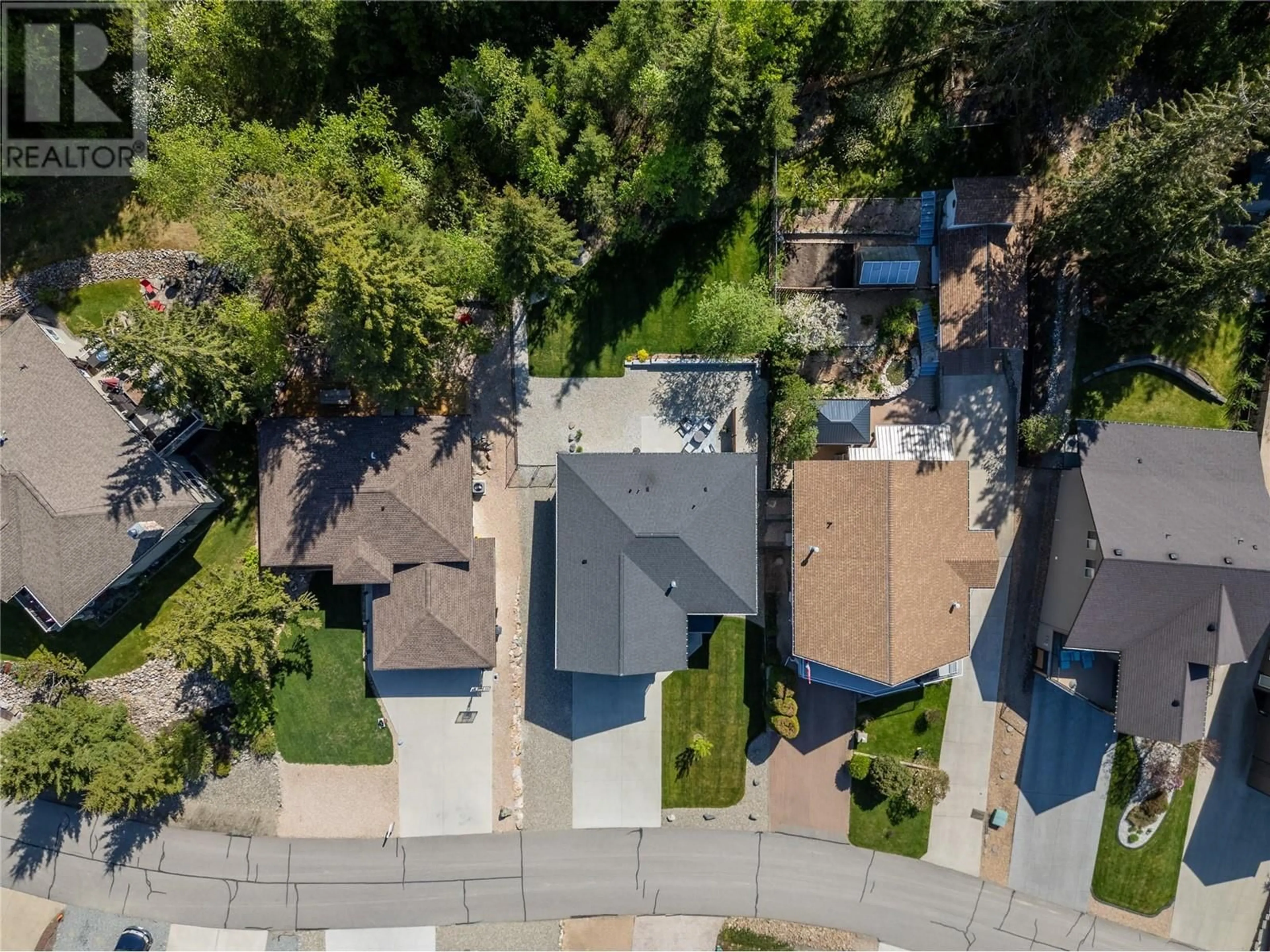 A pic from outside/outdoor area/front of a property/back of a property/a pic from drone, street for 44 - 2592 ALPEN PARADIES ROAD, Blind Bay British Columbia V0E1H1
