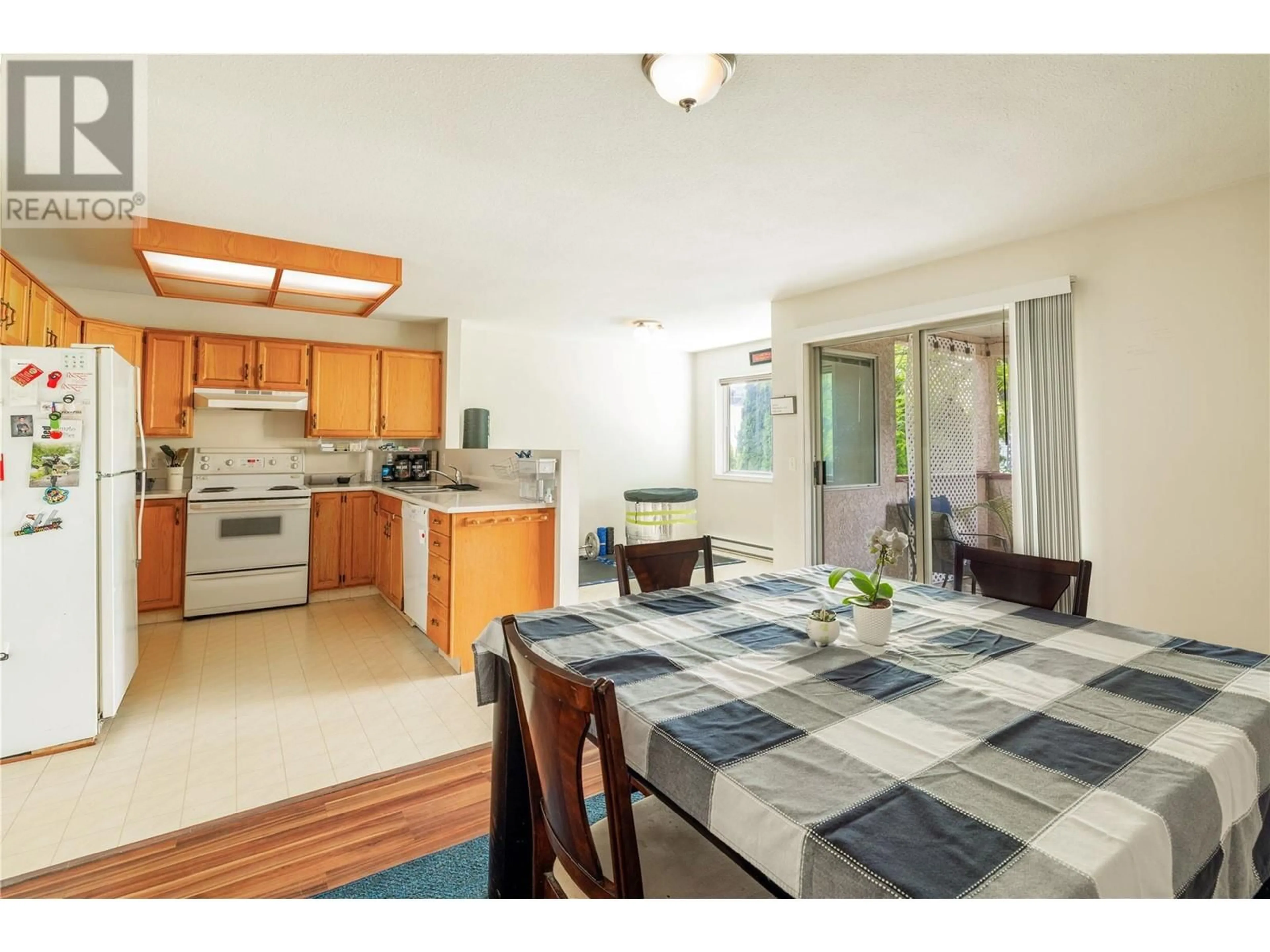Open concept kitchen, unknown for 127 CELANO CRESCENT, Kelowna British Columbia V1V1S9
