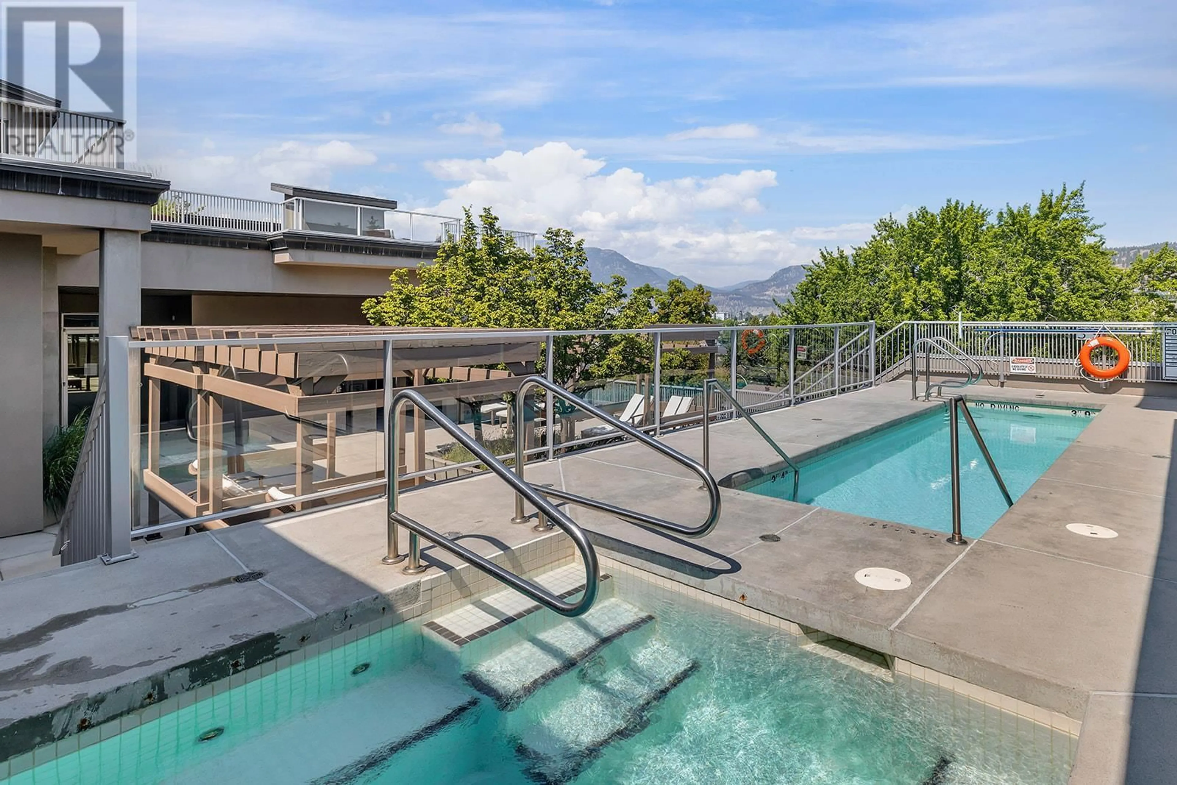 Pool for 309 - 1495 GRAHAM STREET, Kelowna British Columbia V1Y3B2