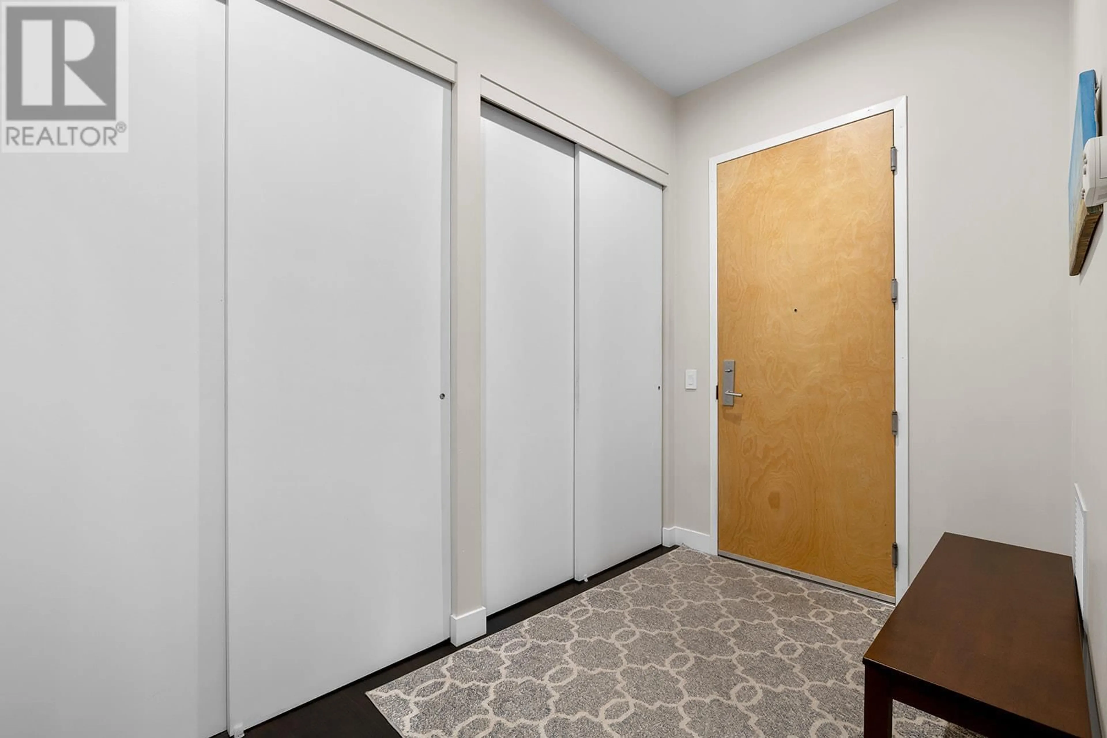 Indoor entryway for 309 - 1495 GRAHAM STREET, Kelowna British Columbia V1Y3B2