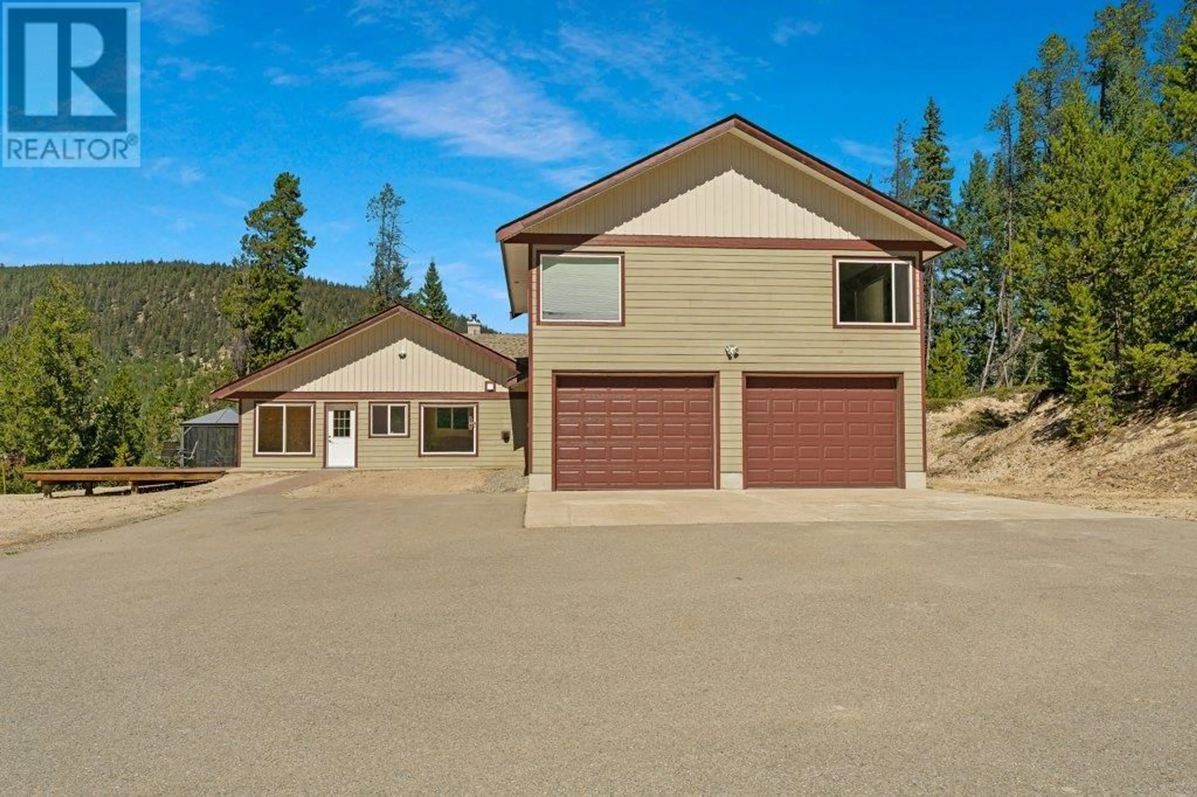 Indoor garage for 145 JELLICOE ROAD, Princeton British Columbia V0X1W0