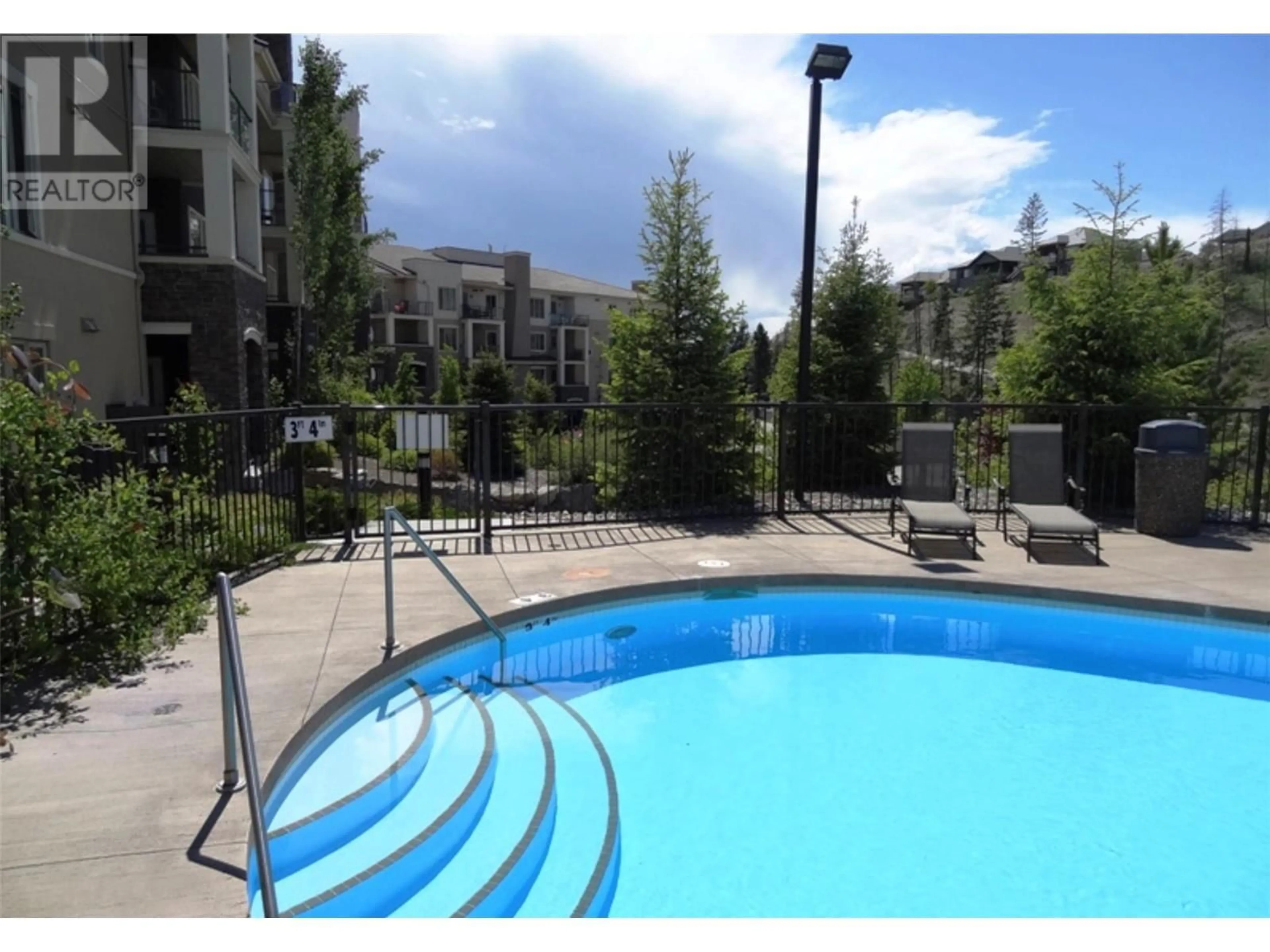 Pool for 1202 - 1875 COUNTRY CLUB DRIVE, Kelowna British Columbia V1V2W7