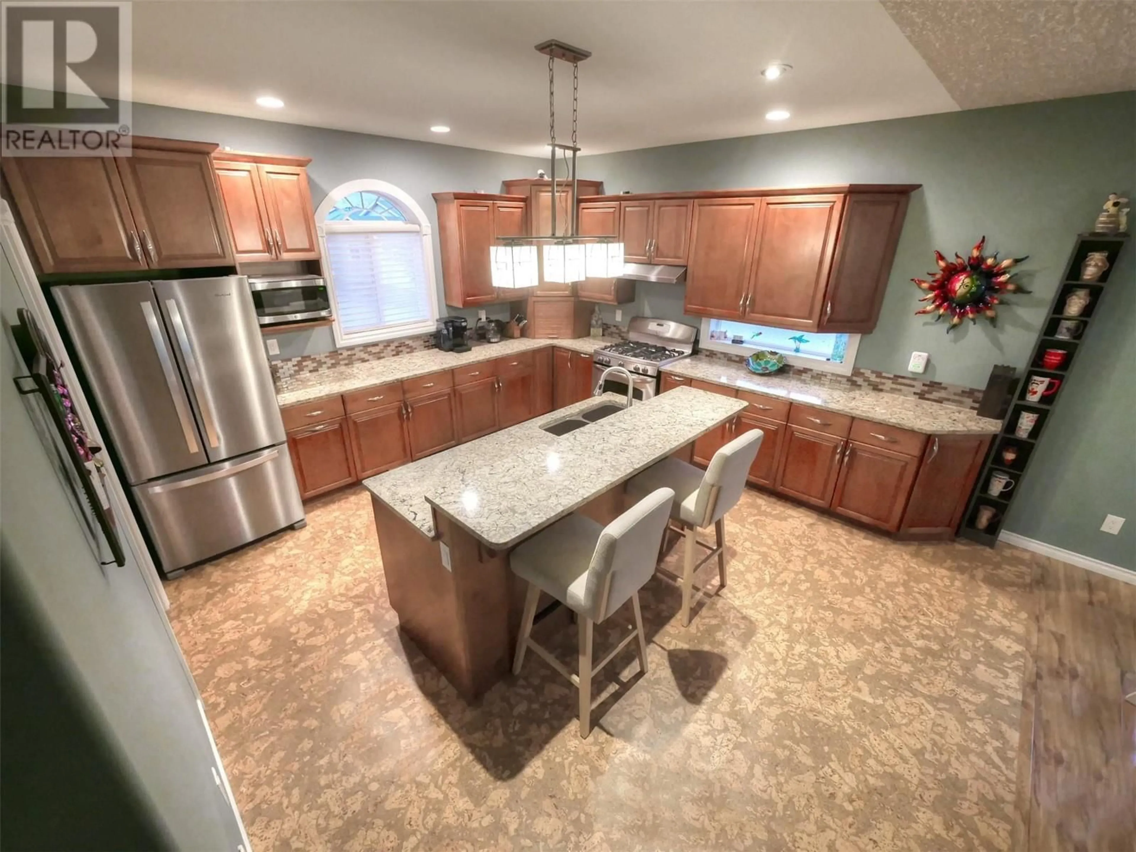 Open concept kitchen, ceramic/tile floor for 3781 WILLISTON ROAD, Castlegar British Columbia V1L4Y4