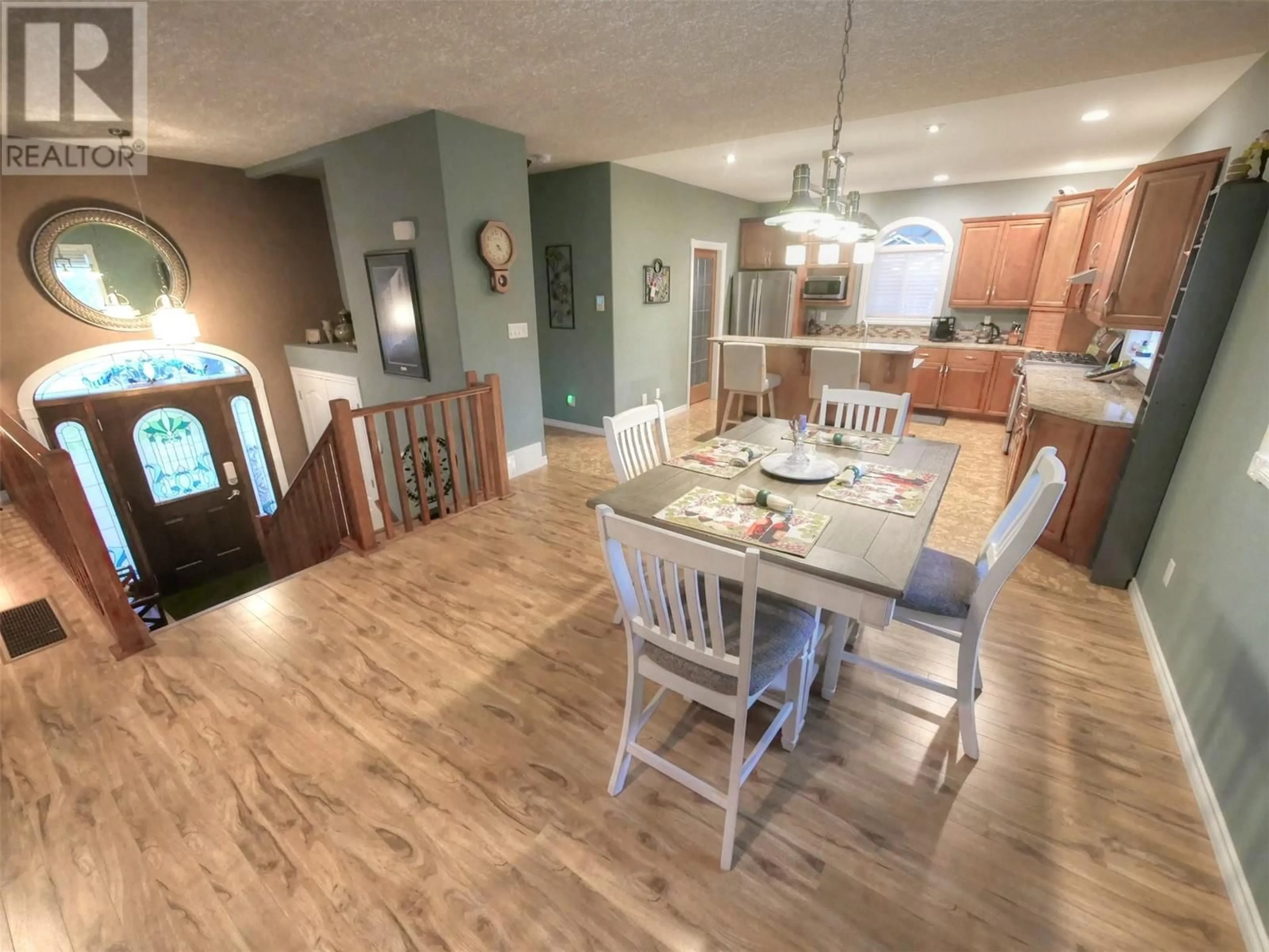 Open concept kitchen, unknown for 3781 WILLISTON ROAD, Castlegar British Columbia V1L4Y4