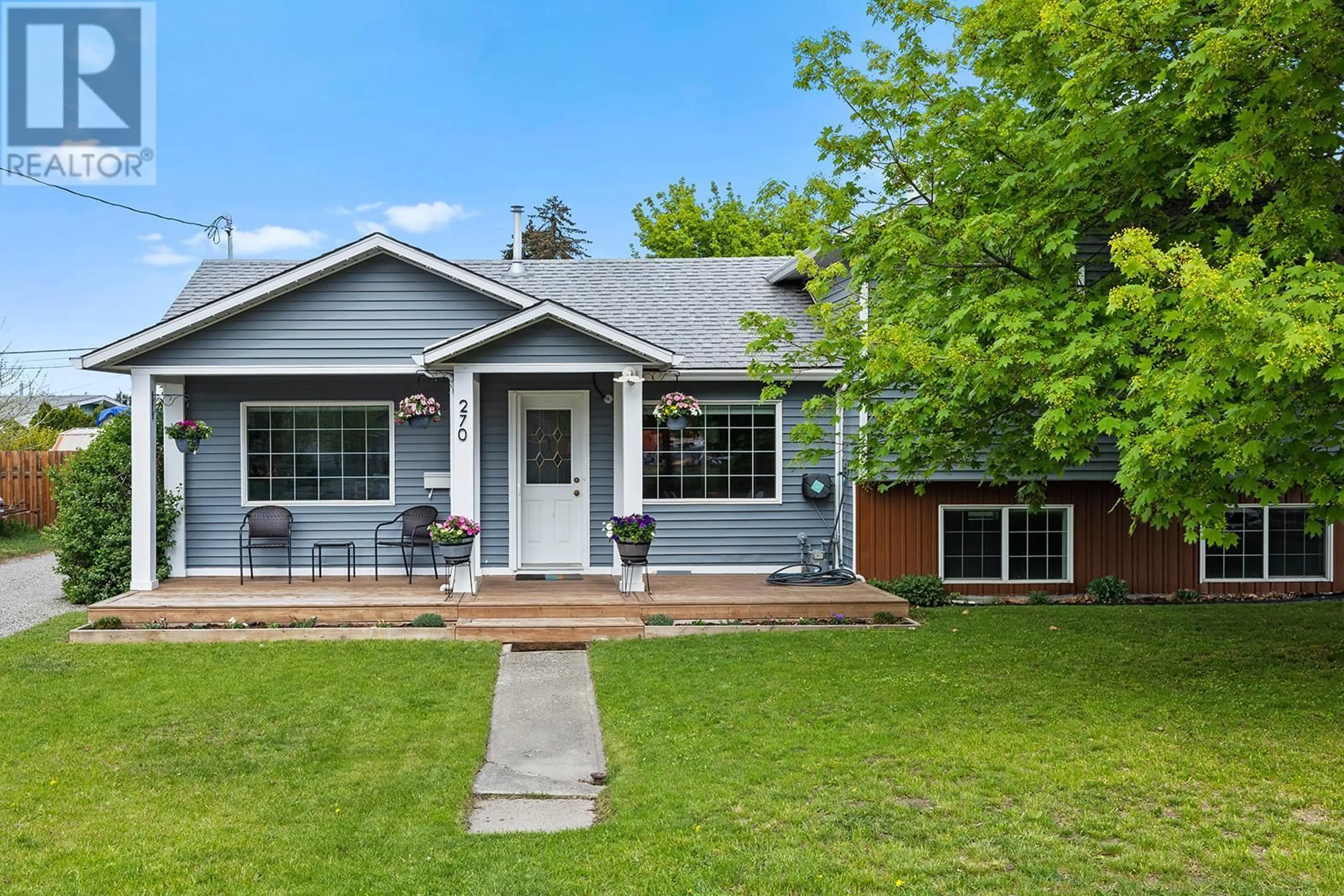 Home with vinyl exterior material, street for 270 PONTO ROAD, Kelowna British Columbia V1X2G1