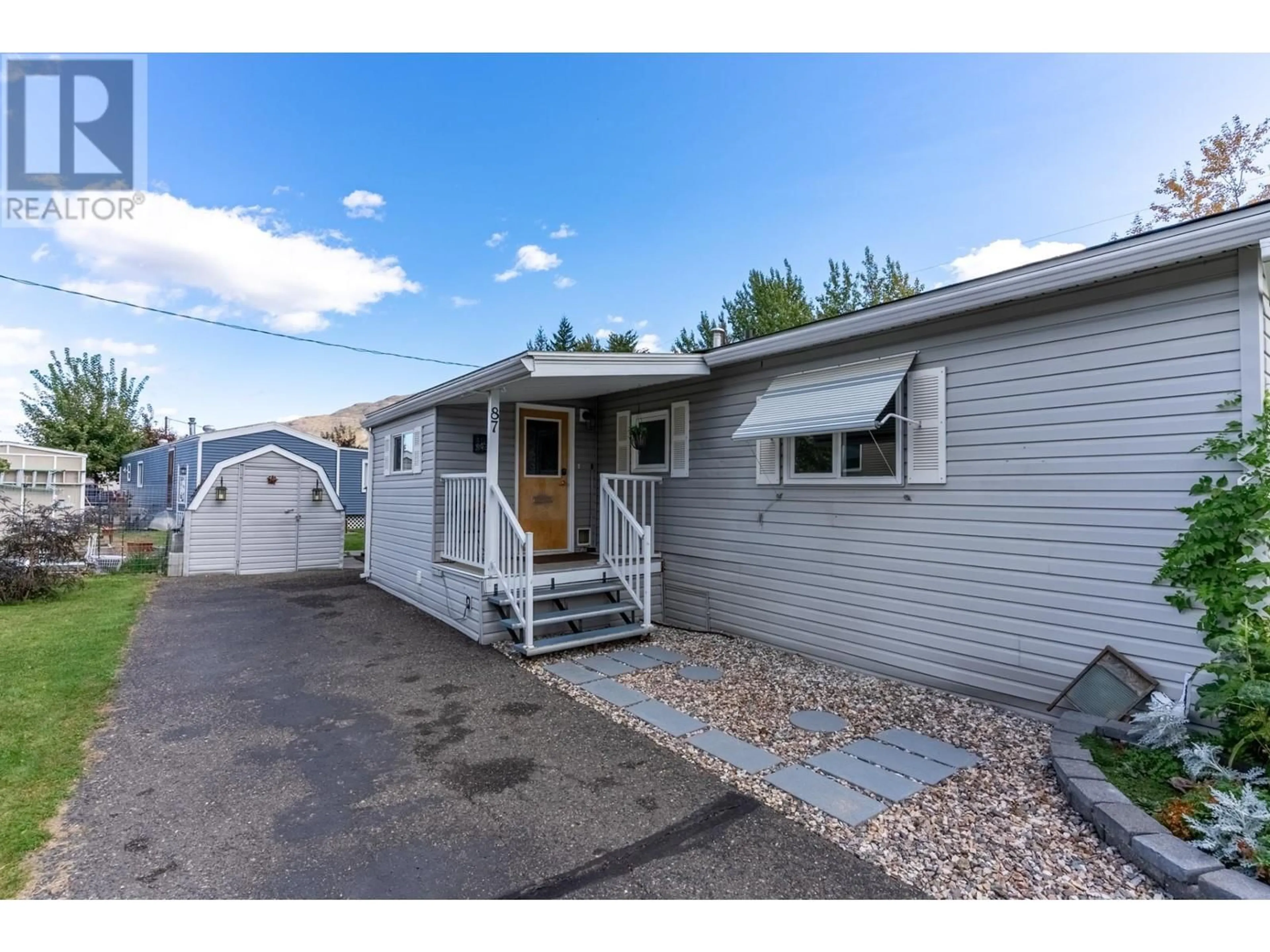 Home with vinyl exterior material, street for 87 - 2400 OAKDALE WAY, Kamloops British Columbia V2B6W7