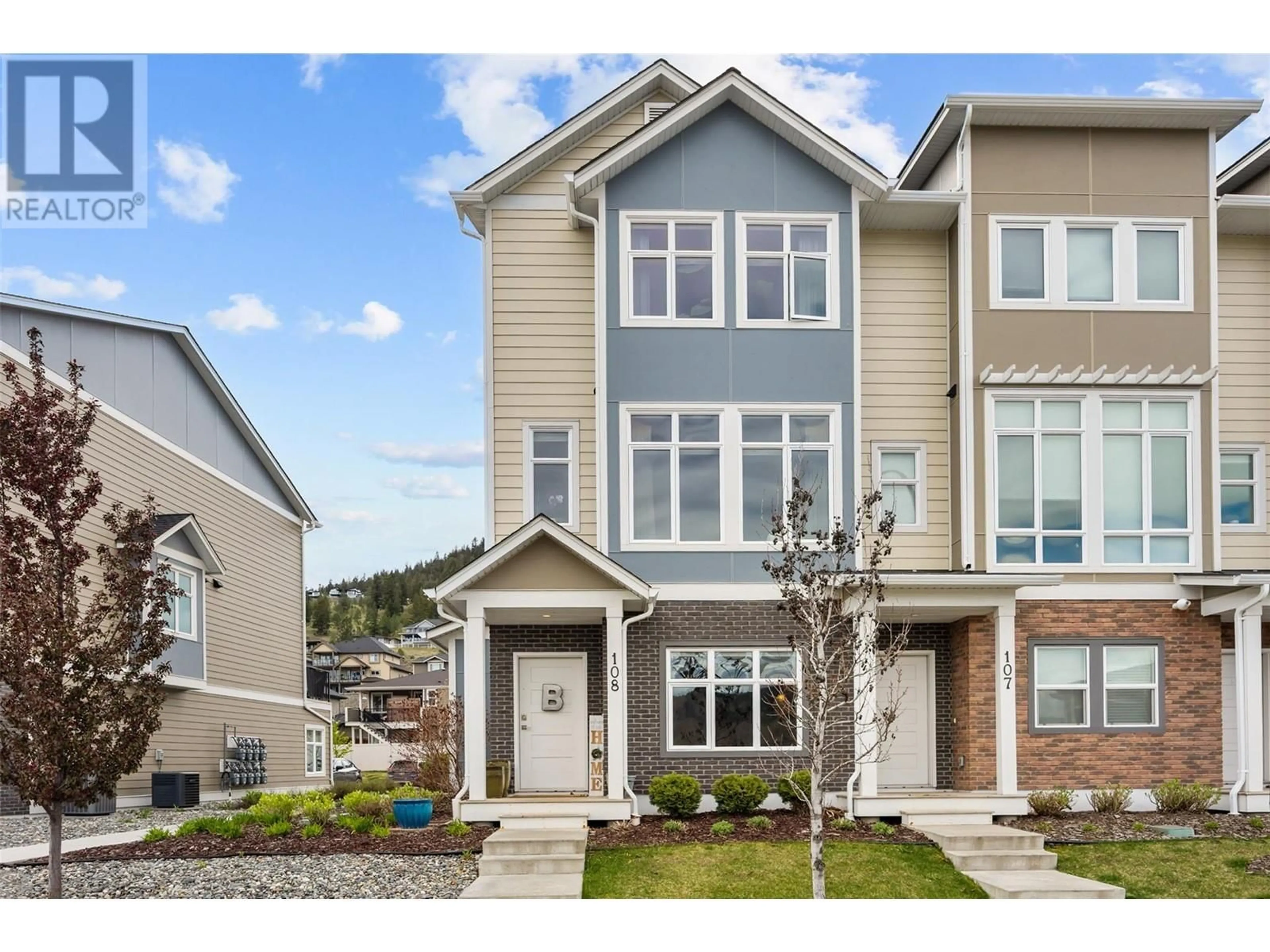 Home with vinyl exterior material, mountain view for 108 - 1951 QU'APPELLE BOULEVARD, Kamloops British Columbia V2E0C8