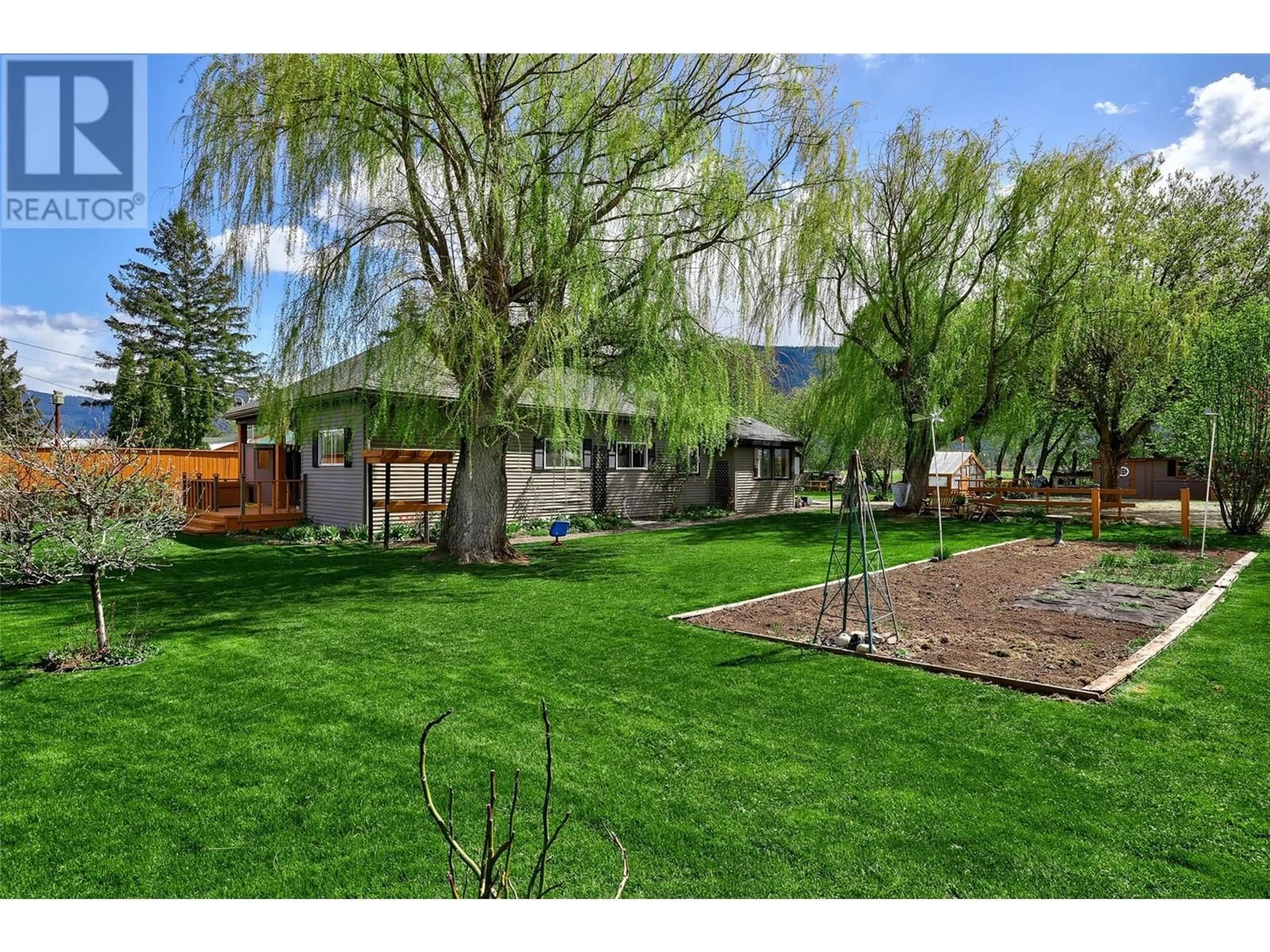 A pic from outside/outdoor area/front of a property/back of a property/a pic from drone, mountain view for 5214 KAMLOOPS VERNON HIGHWAY, Westwold British Columbia V0E3B1