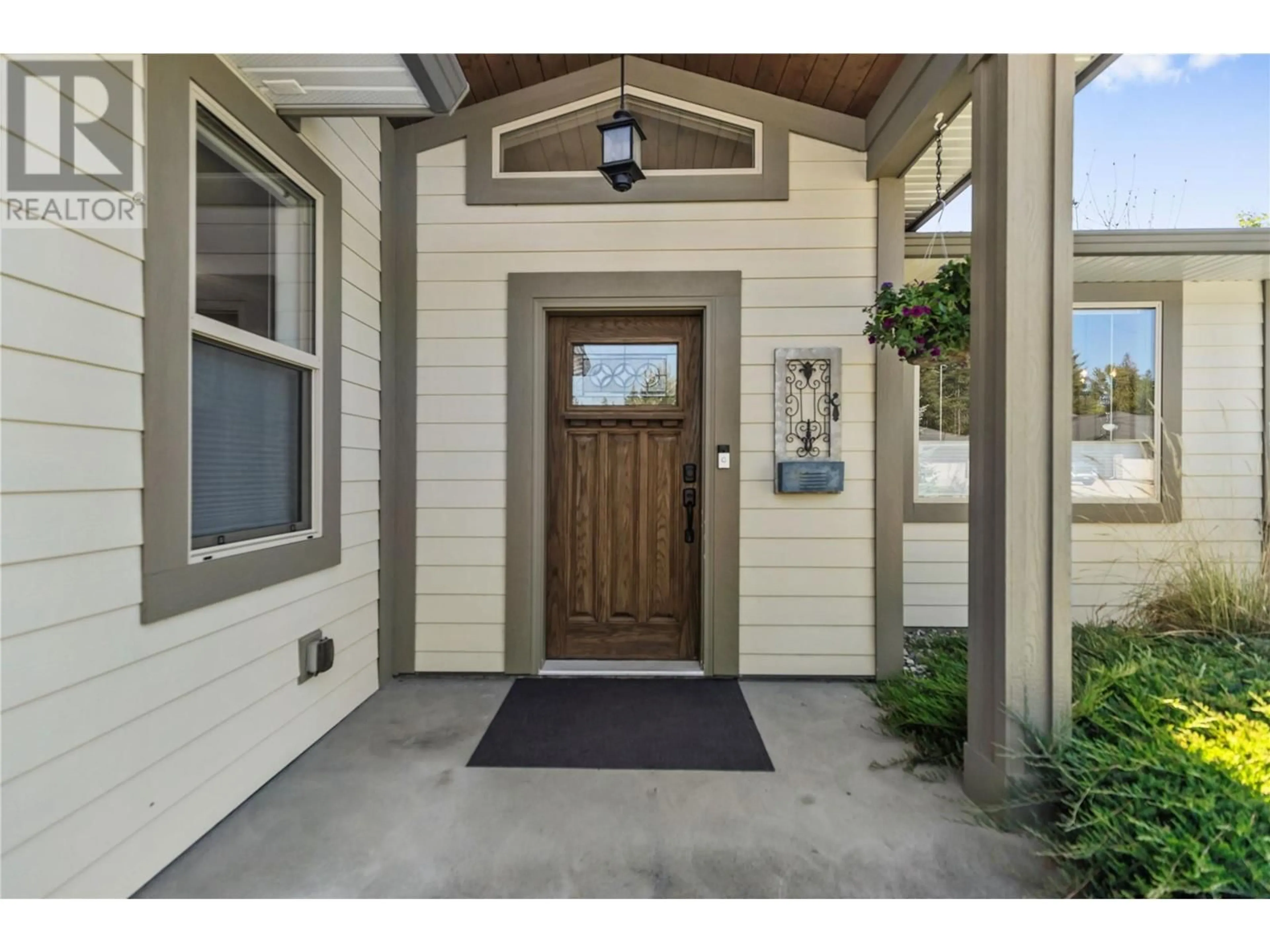 Indoor entryway for 4812 SPRUCE CRESCENT, Barriere British Columbia V0E1E0