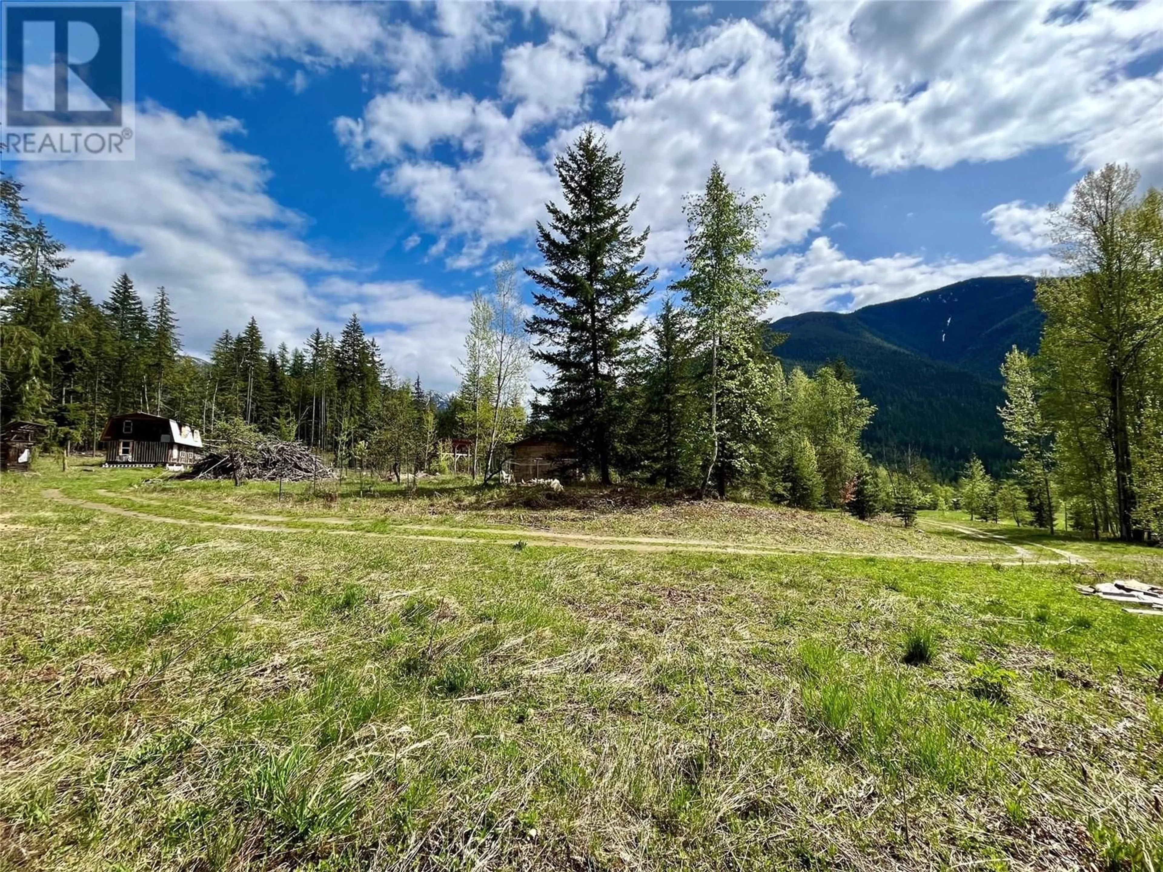 A pic from outside/outdoor area/front of a property/back of a property/a pic from drone, forest/trees view for 864 BARTLEY ROAD, Nakusp British Columbia V0G1R0