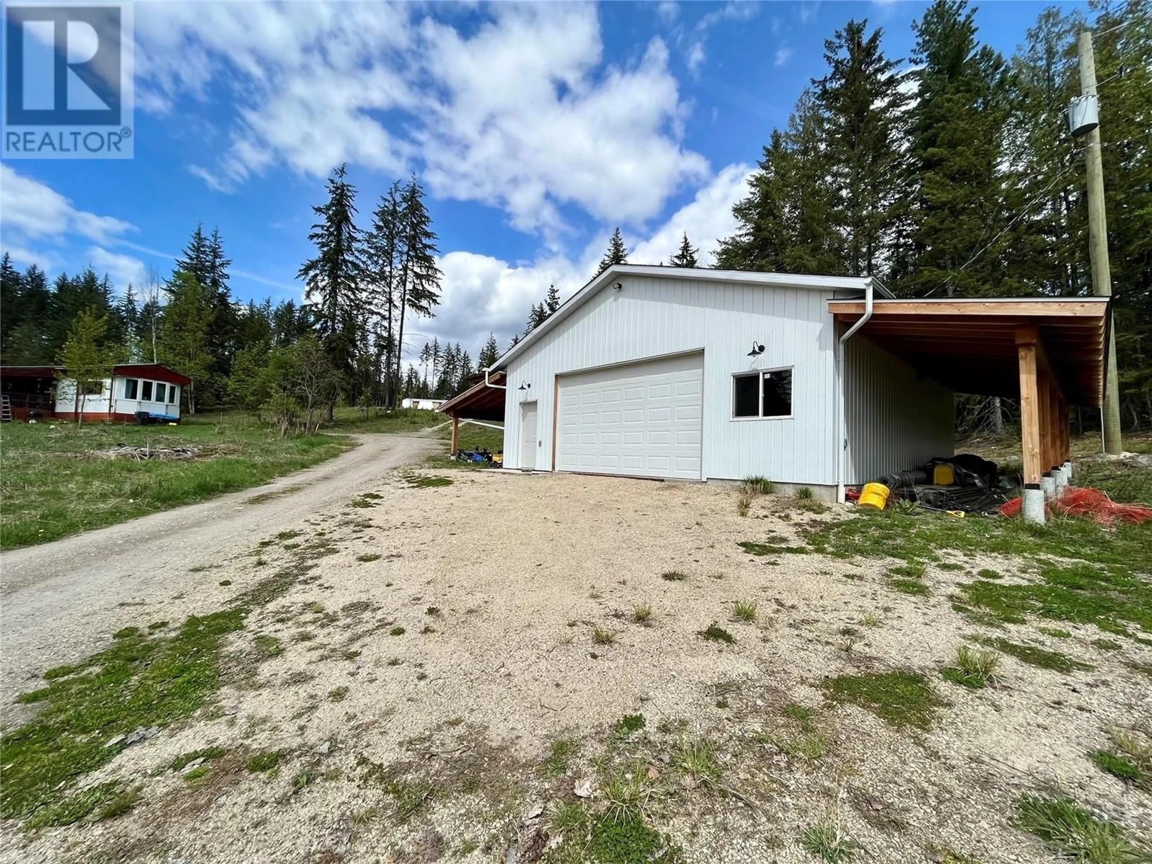 A pic from outside/outdoor area/front of a property/back of a property/a pic from drone, unknown for 864 BARTLEY ROAD, Nakusp British Columbia V0G1R0