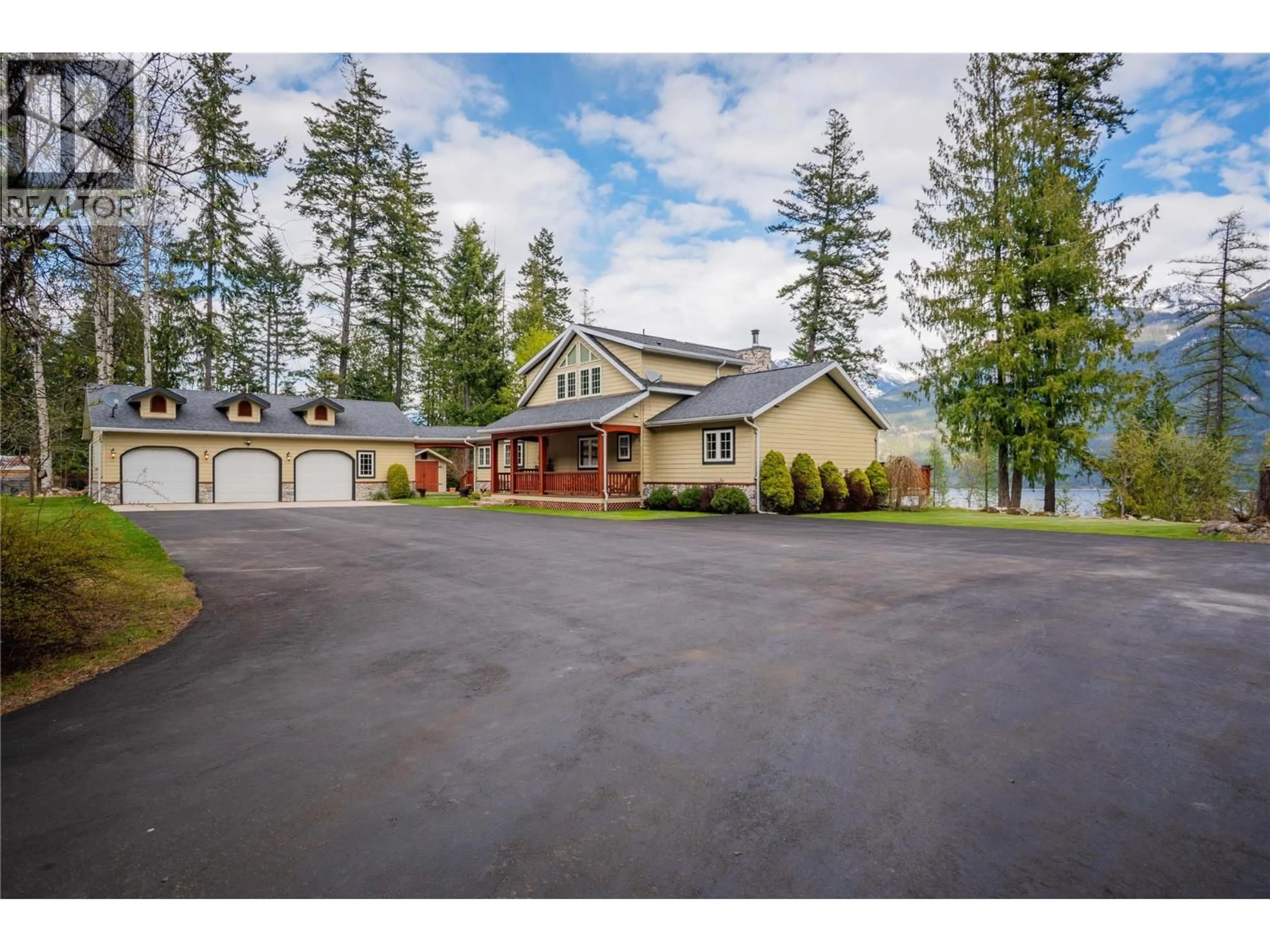 A pic from outside/outdoor area/front of a property/back of a property/a pic from drone, water/lake/river/ocean view for 4830 FLETCHER CREEK ROAD, Fletcher Creek British Columbia V0G1M0