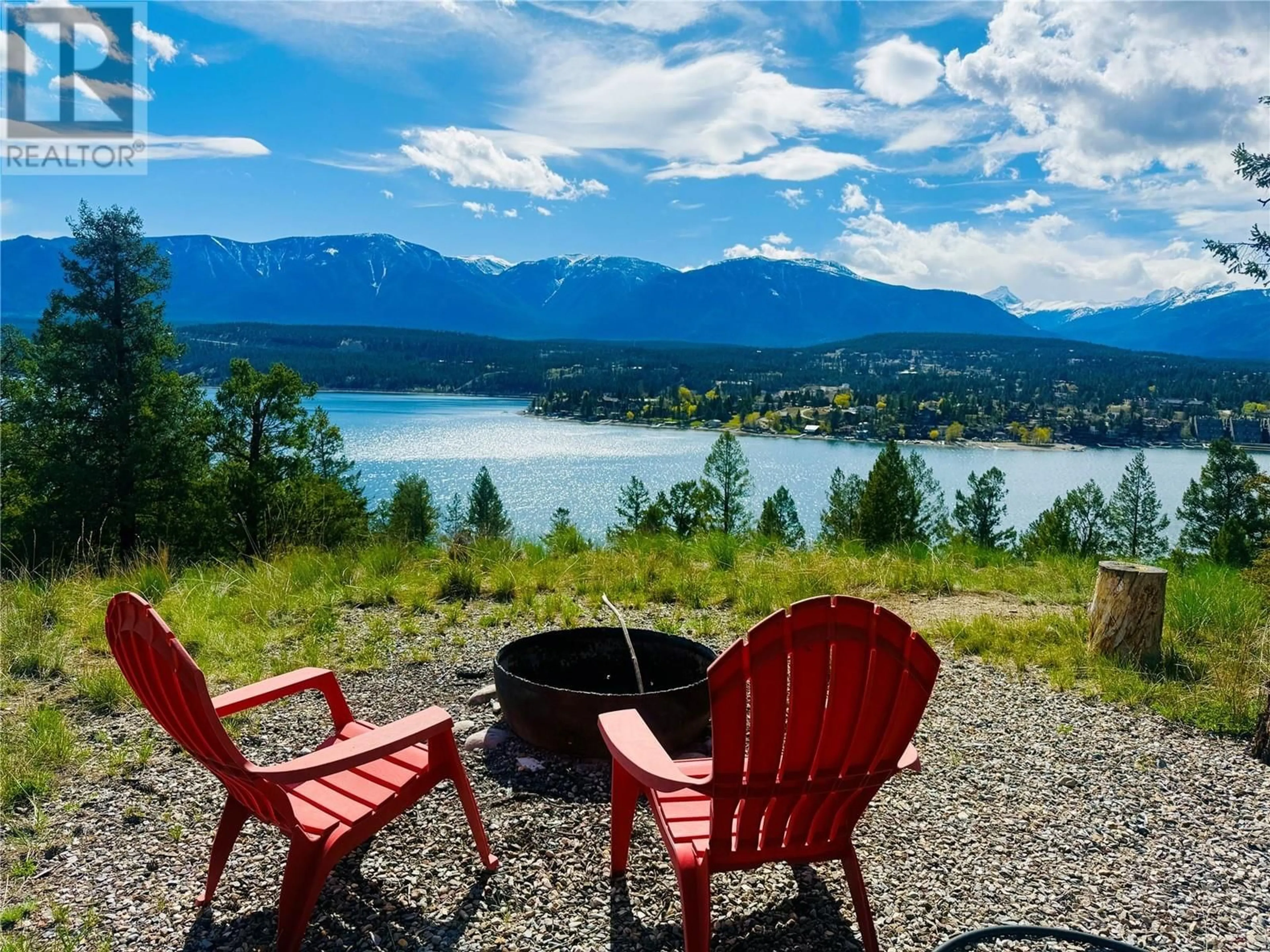 Patio, water/lake/river/ocean view for 771 LAKEVIEW DRIVE, Windermere British Columbia V0A1K3