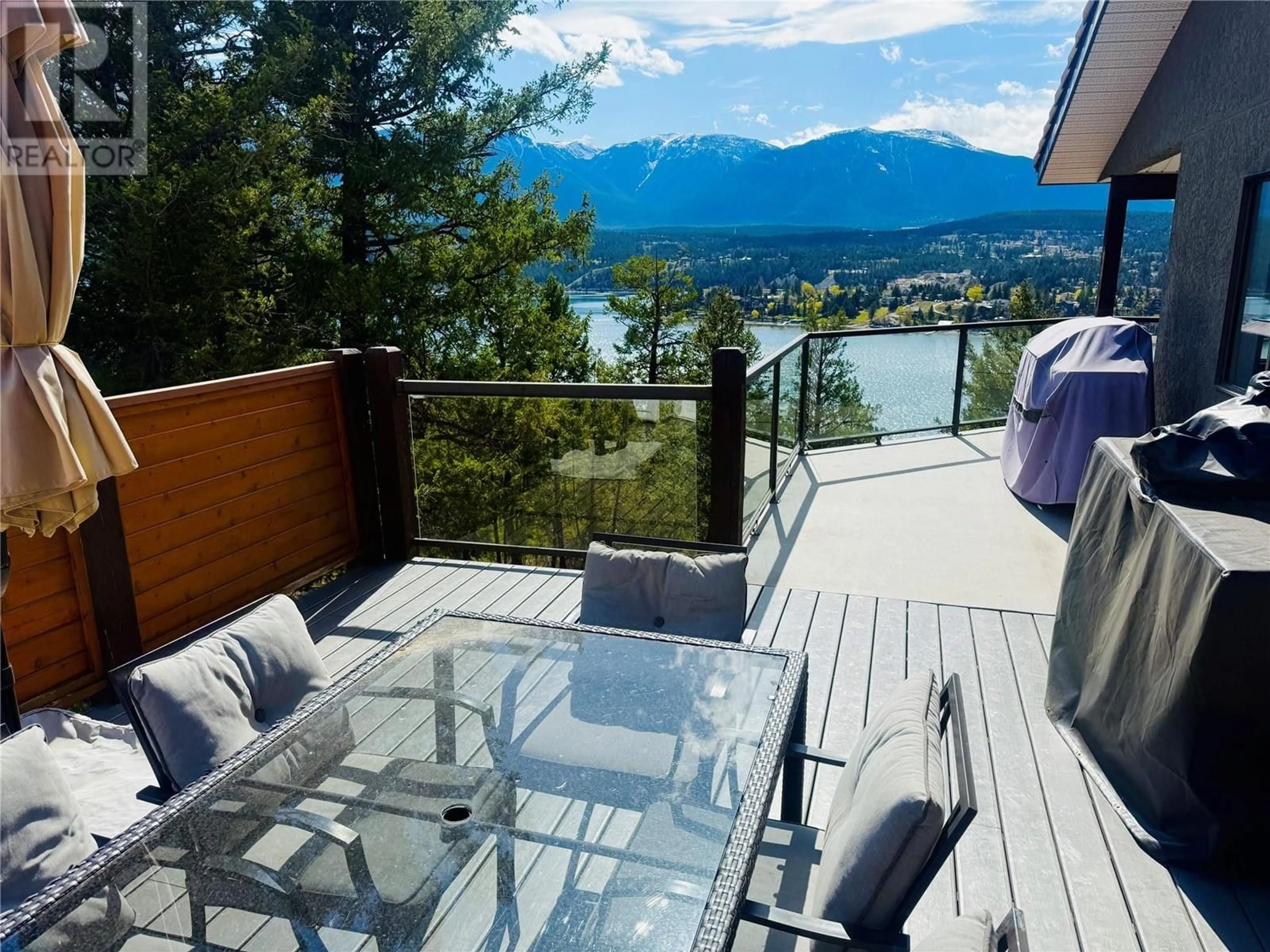 Patio, water/lake/river/ocean view for 771 LAKEVIEW DRIVE, Windermere British Columbia V0A1K3