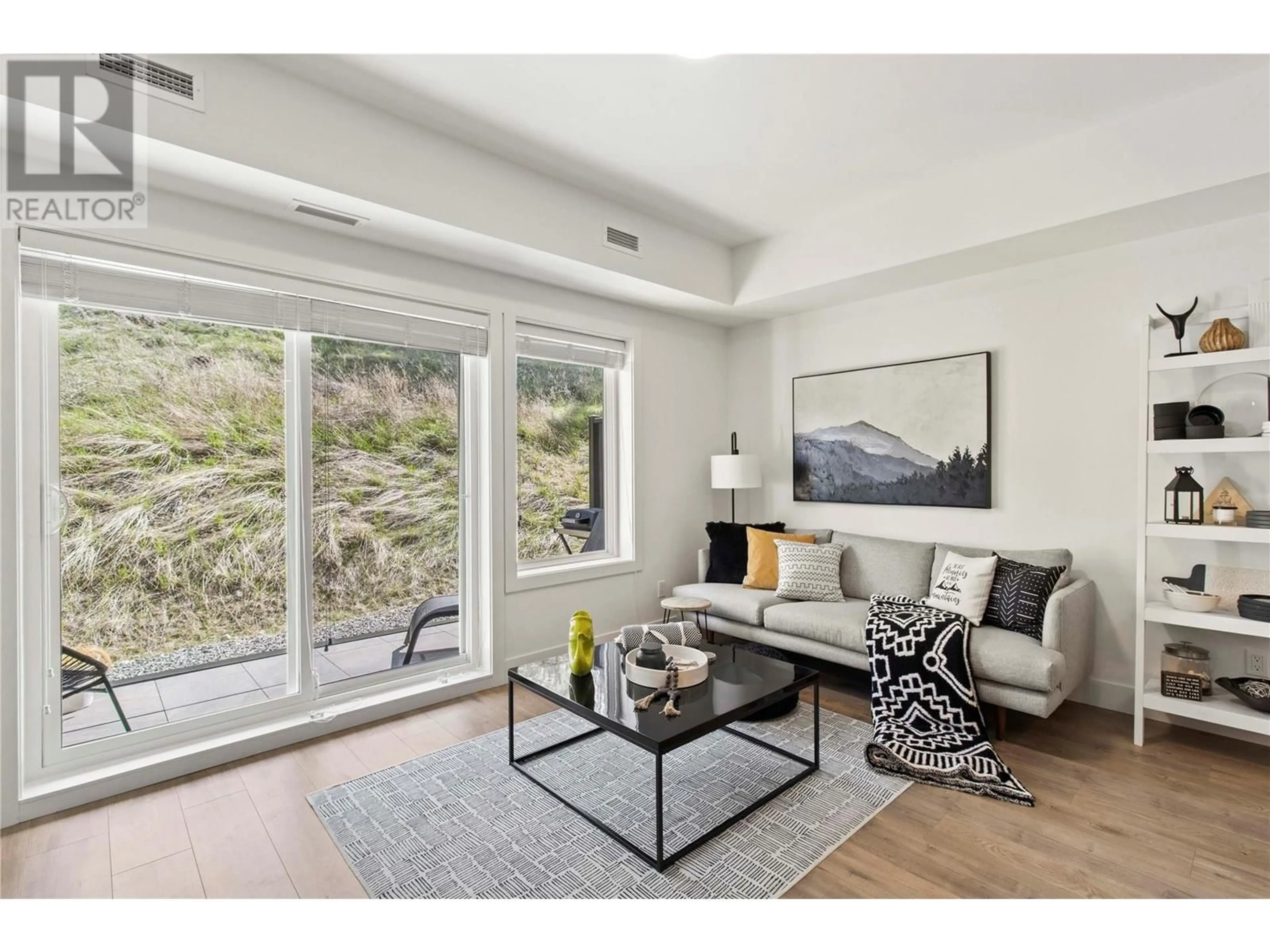 Living room with furniture, unknown for 212 - 2046 ROBSON PLACE, Kamloops British Columbia V2E0A5