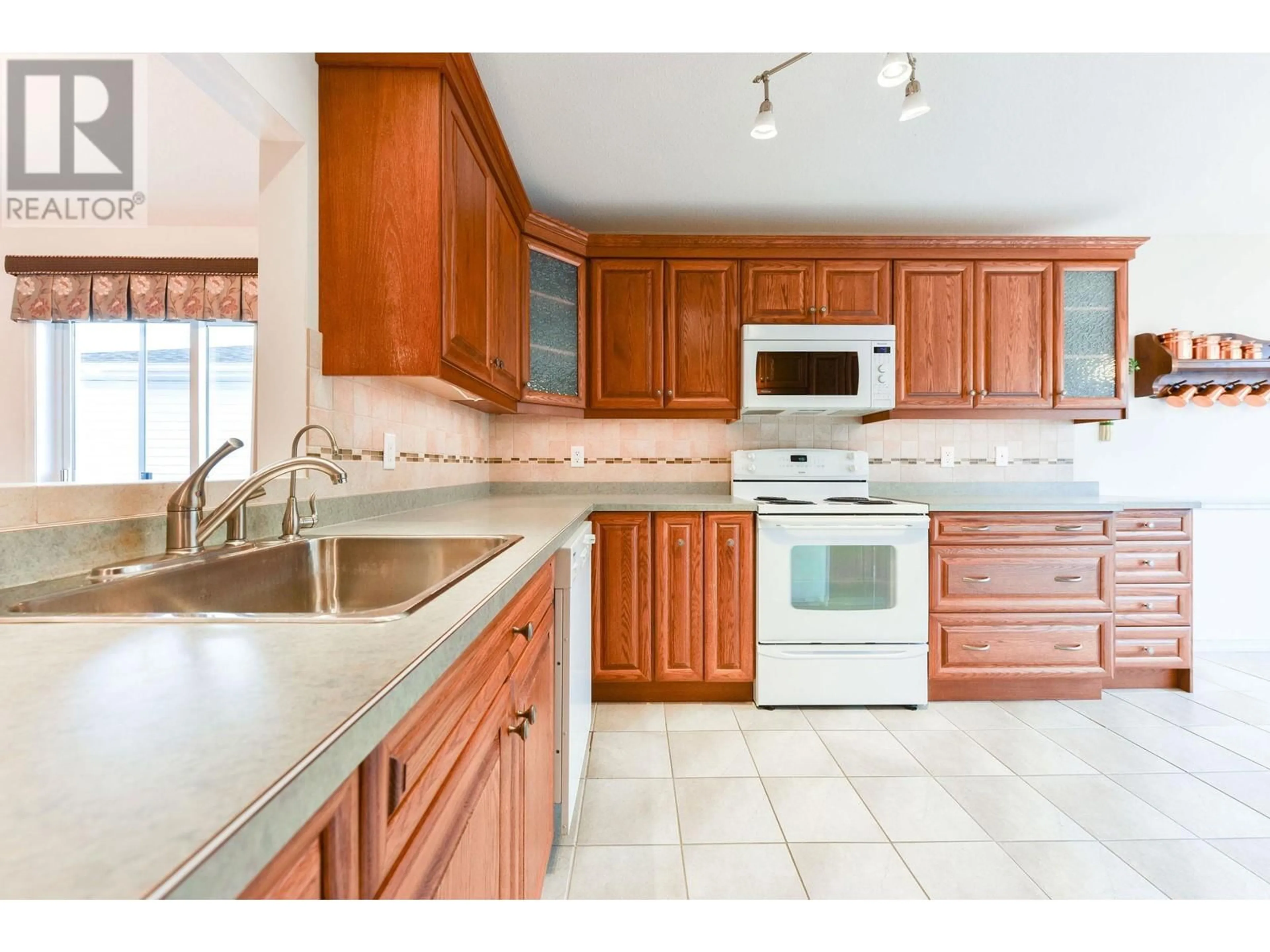 Unknown for 27 KINGFISHER DRIVE, Penticton British Columbia V2A8K6