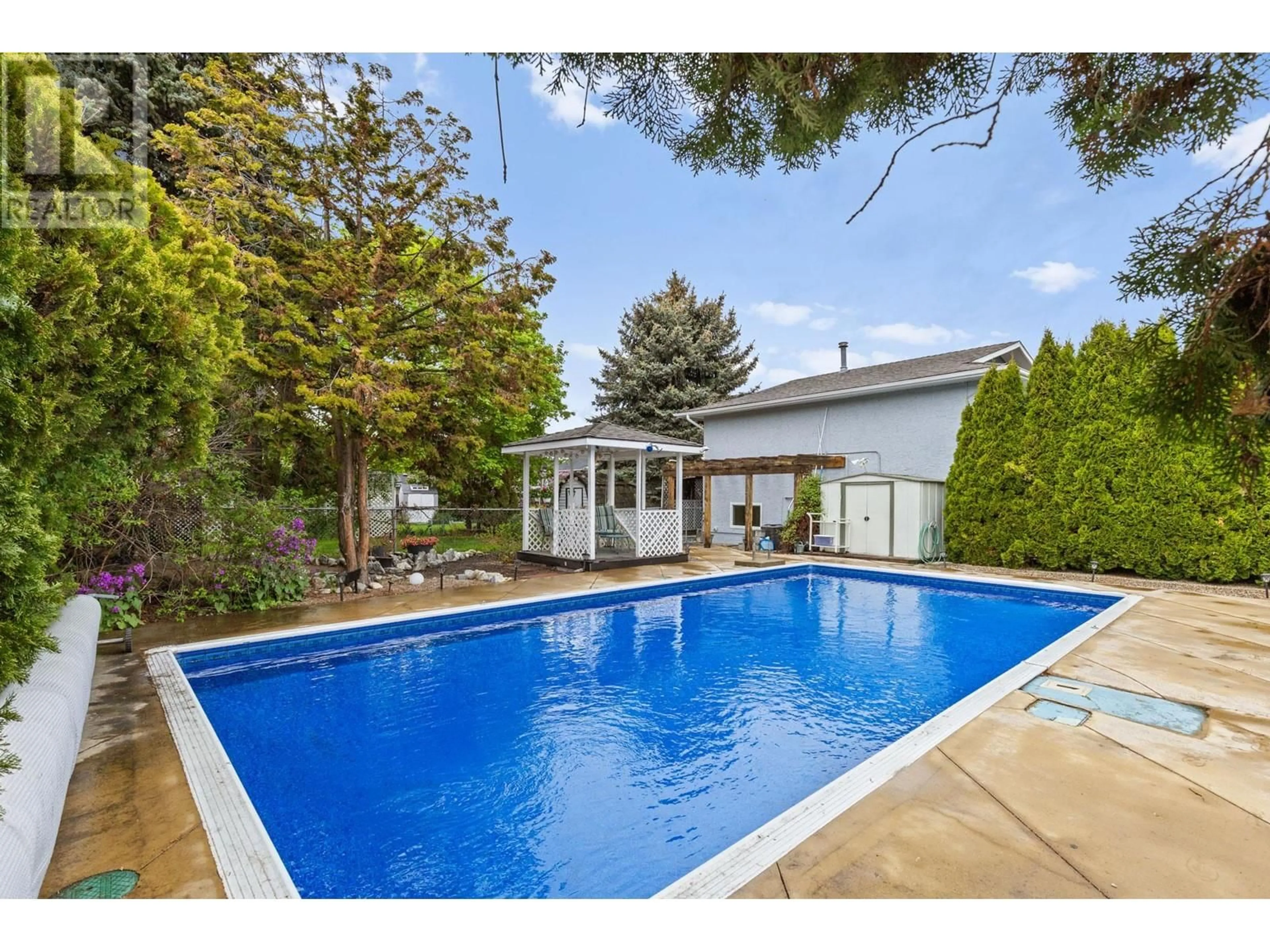 Pool for 1100 CROWN STREET, Kelowna British Columbia V1X5E9