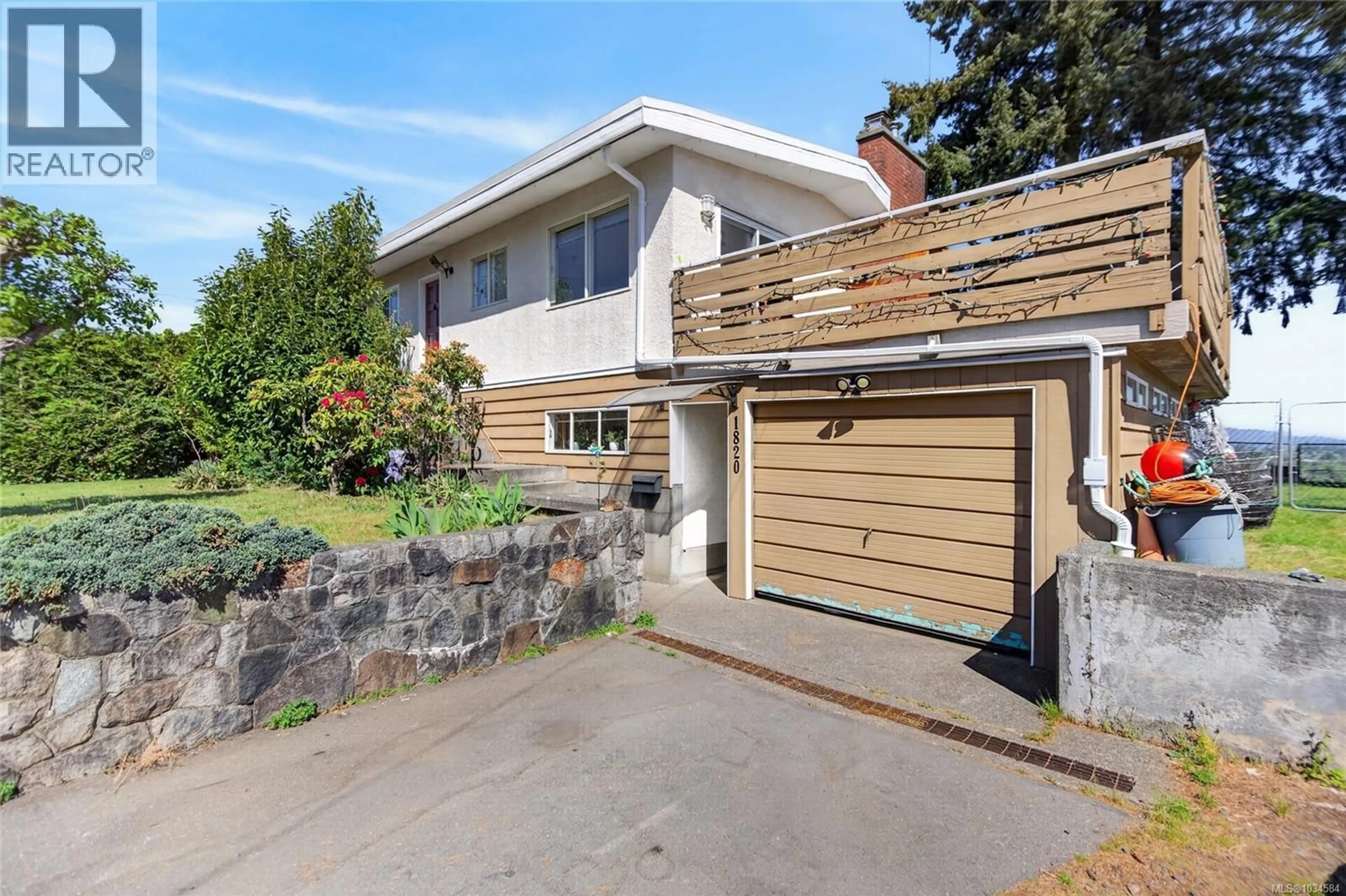 Home with brick exterior material, street for 1820 TREELANE ROAD, Campbell River British Columbia V9W4E8